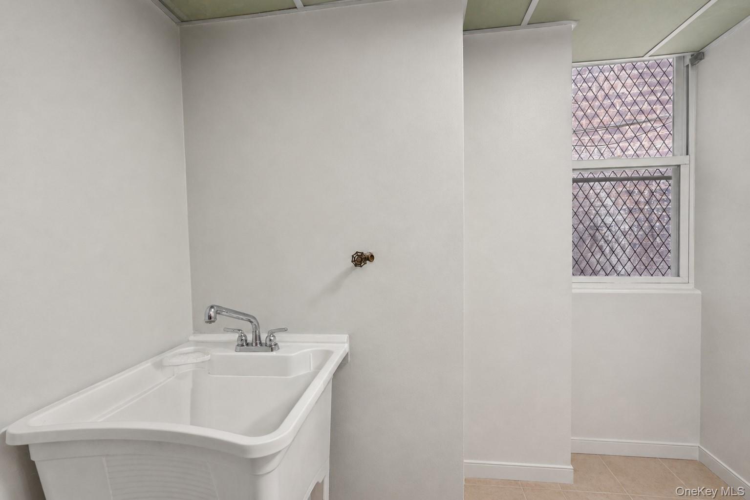 2280 Lyon Avenue Property Photo 25