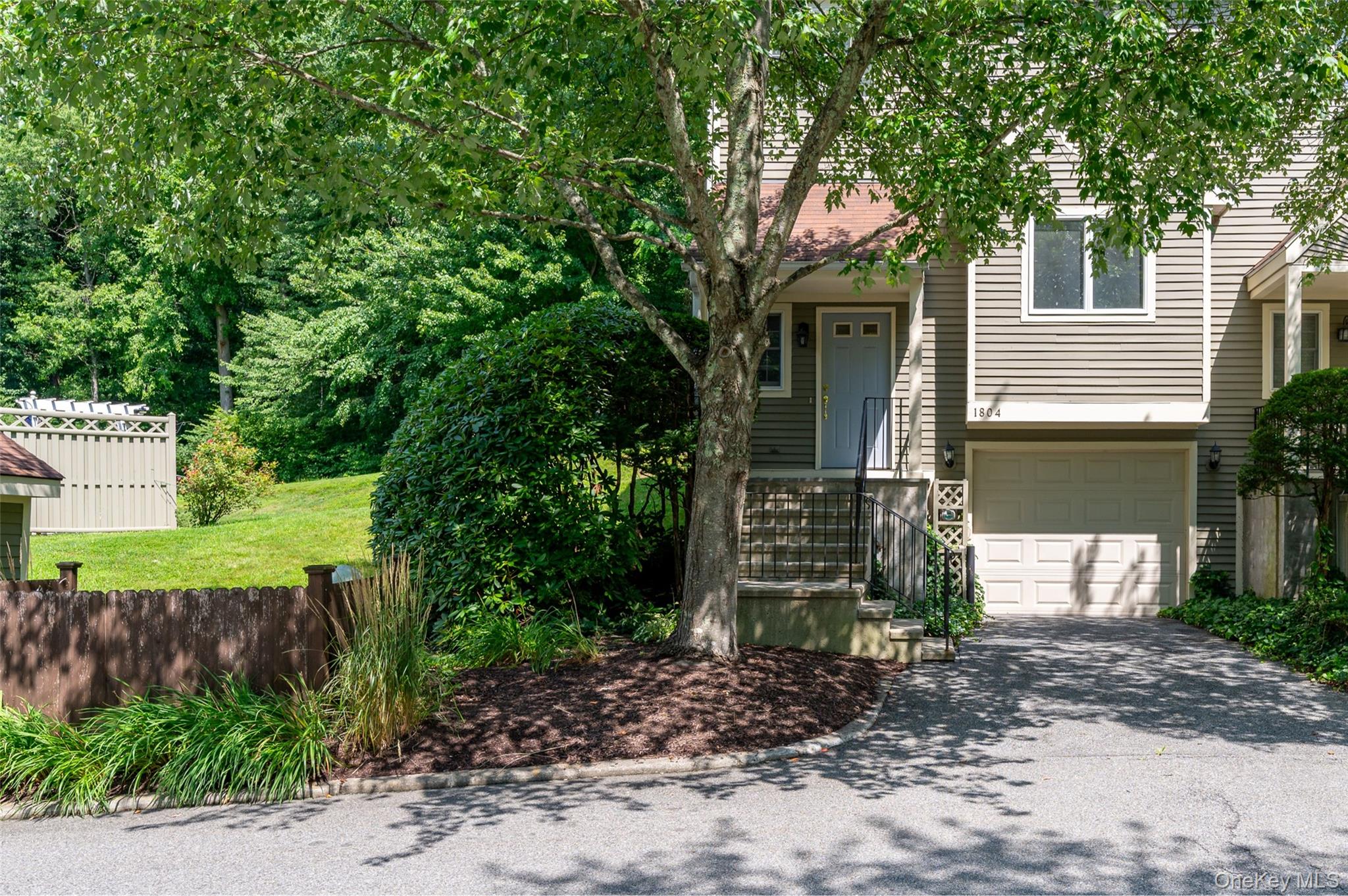 1804 Regent Drive Property Photo 1