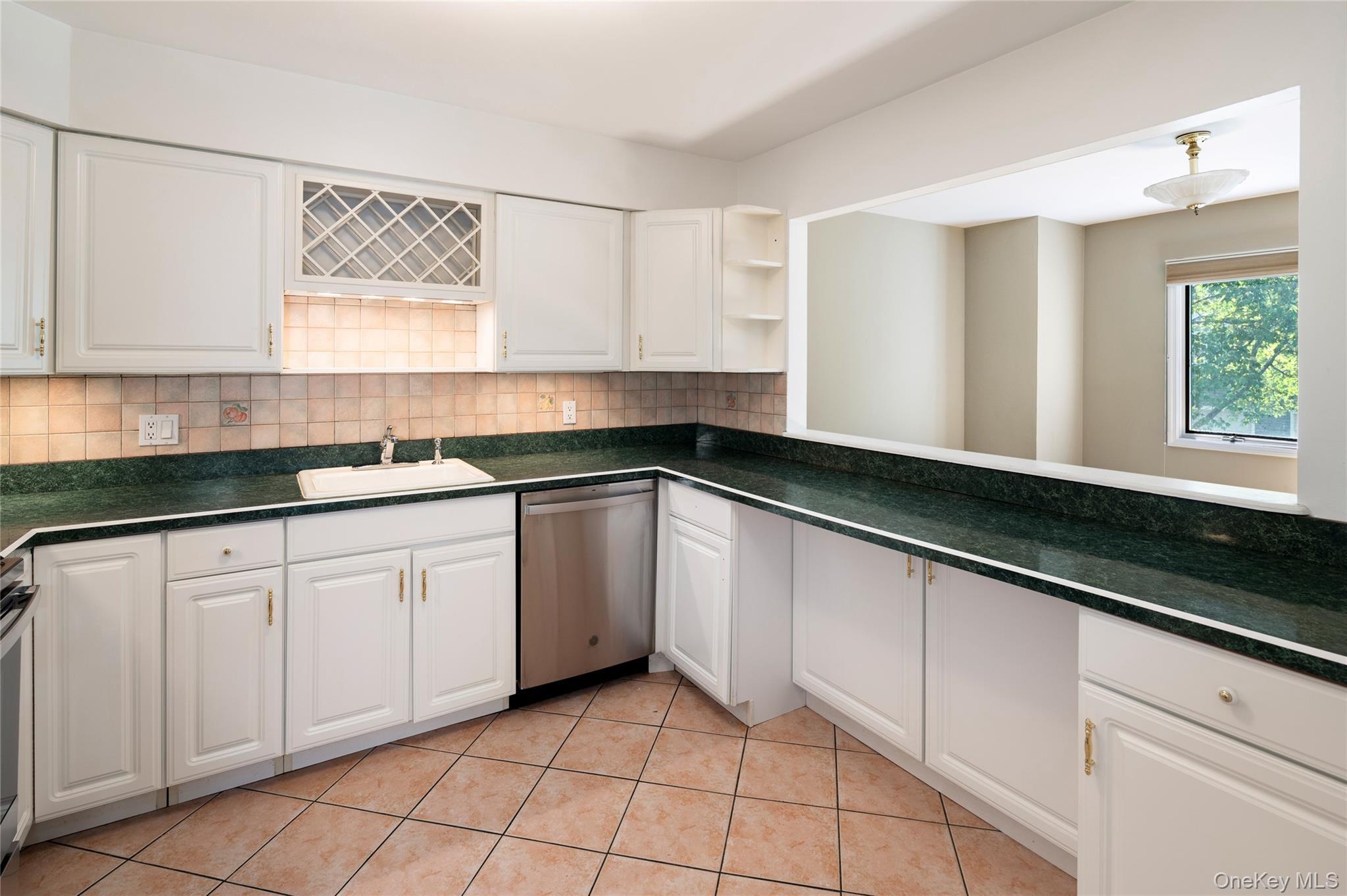 1804 Regent Drive Property Photo 6