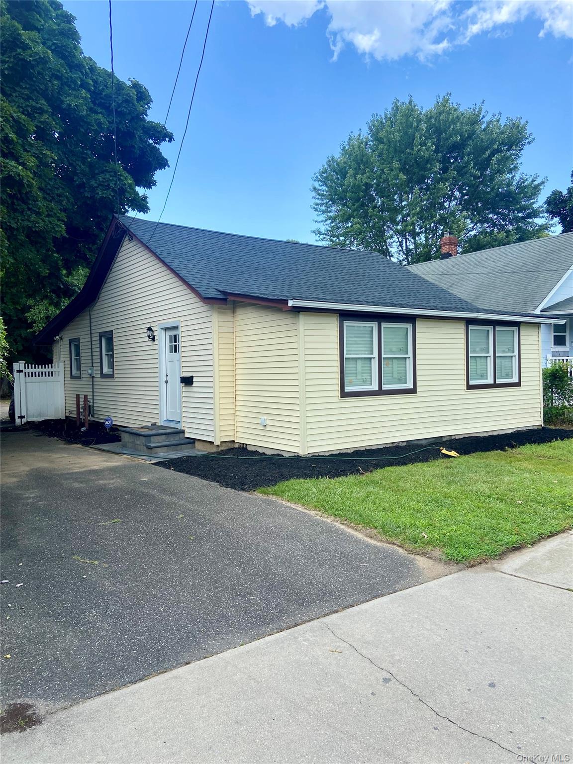 31 Oakland Avenue Property Photo 2