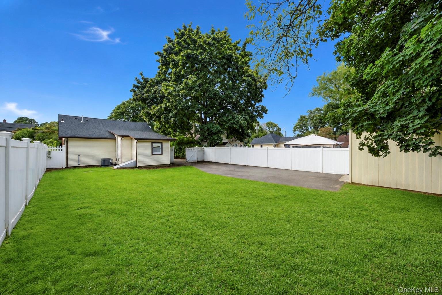 31 Oakland Avenue Property Photo 8