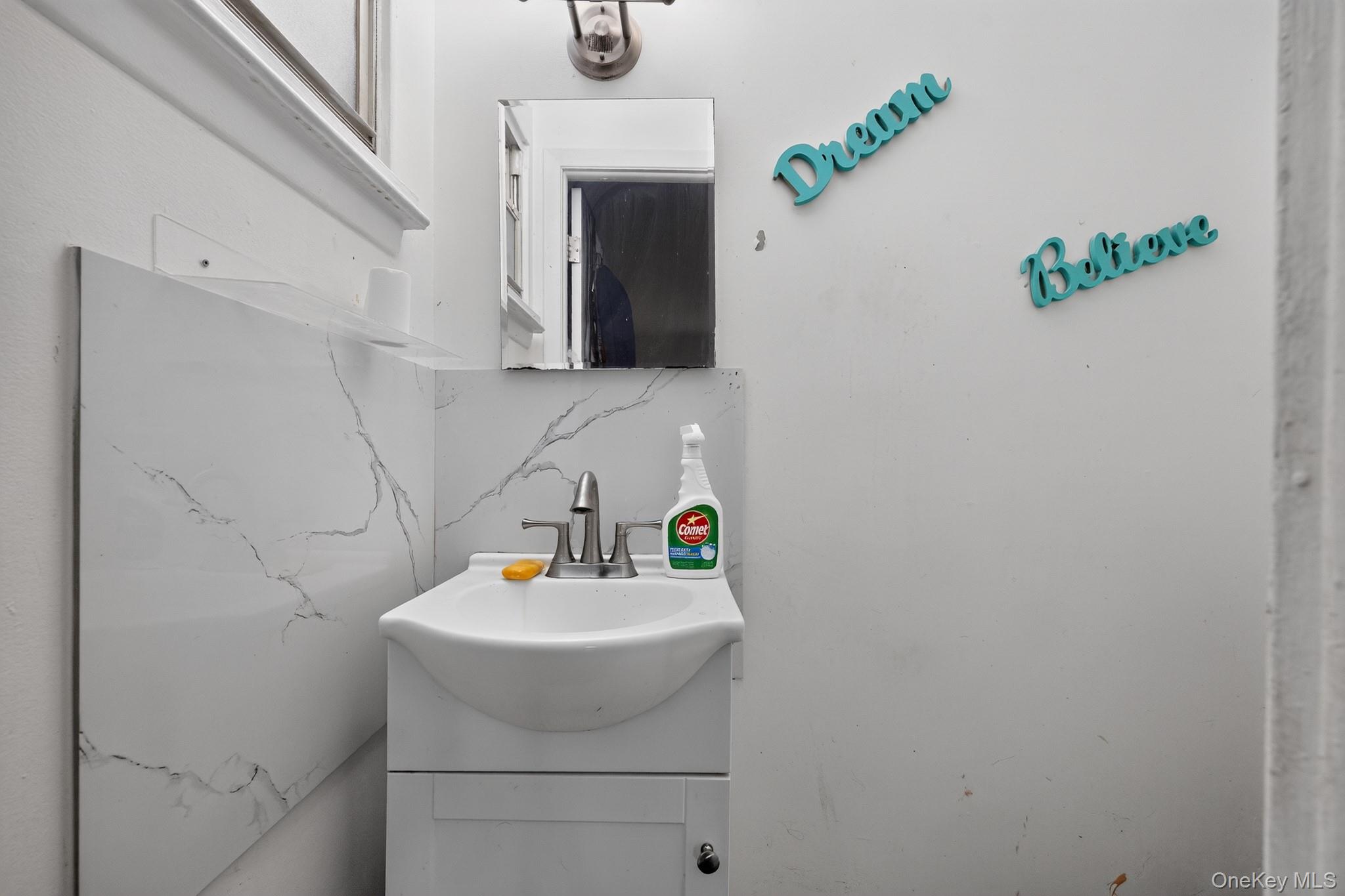 568 Autumn Avenue Property Photo 8
