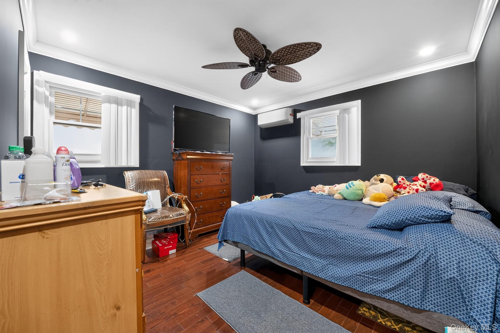 568 Autumn Avenue Property Photo 10