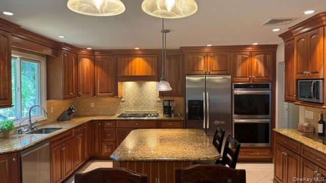 20 Avenue C Property Photo 8