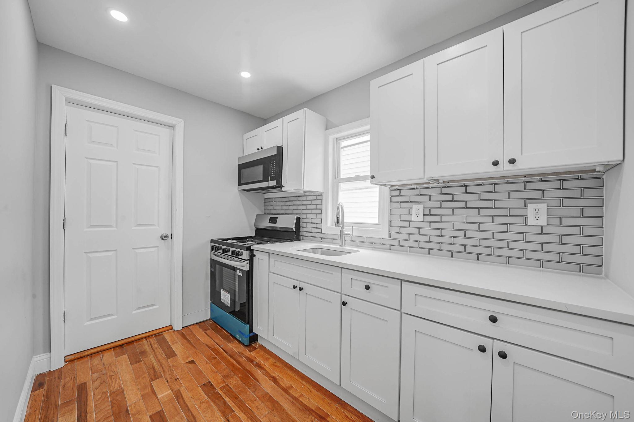 9217 92nd Street Property Photo 12