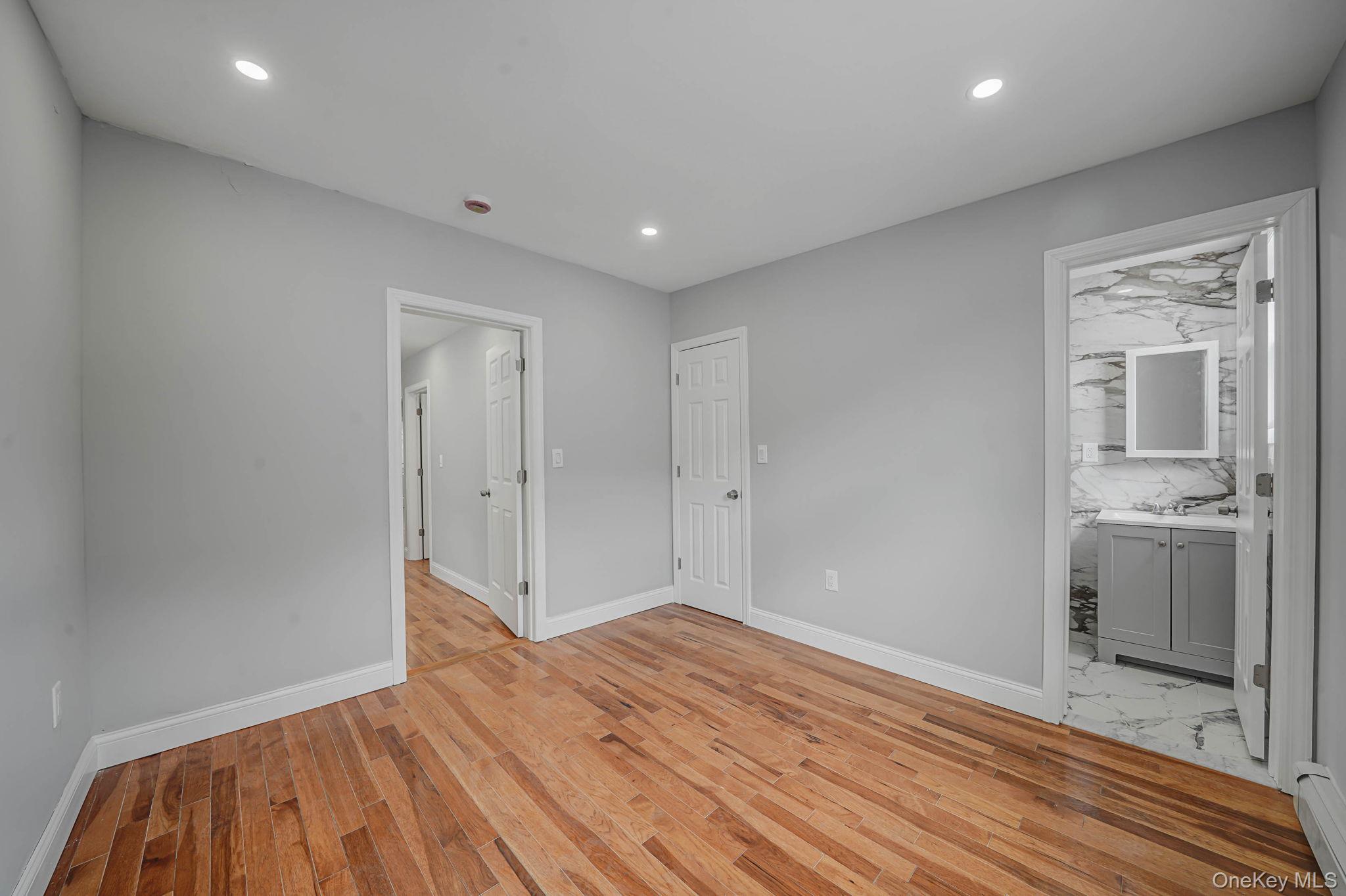9217 92nd Street Property Photo 14