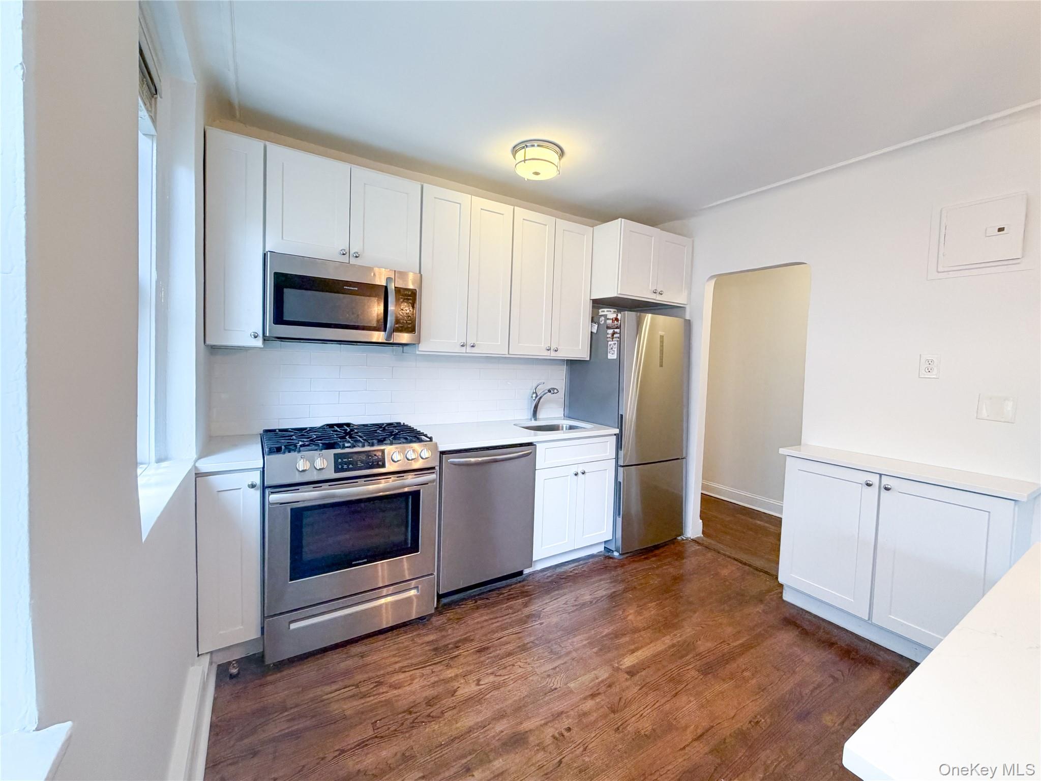 5 Greenridge Avenue B4 Property Photo 10