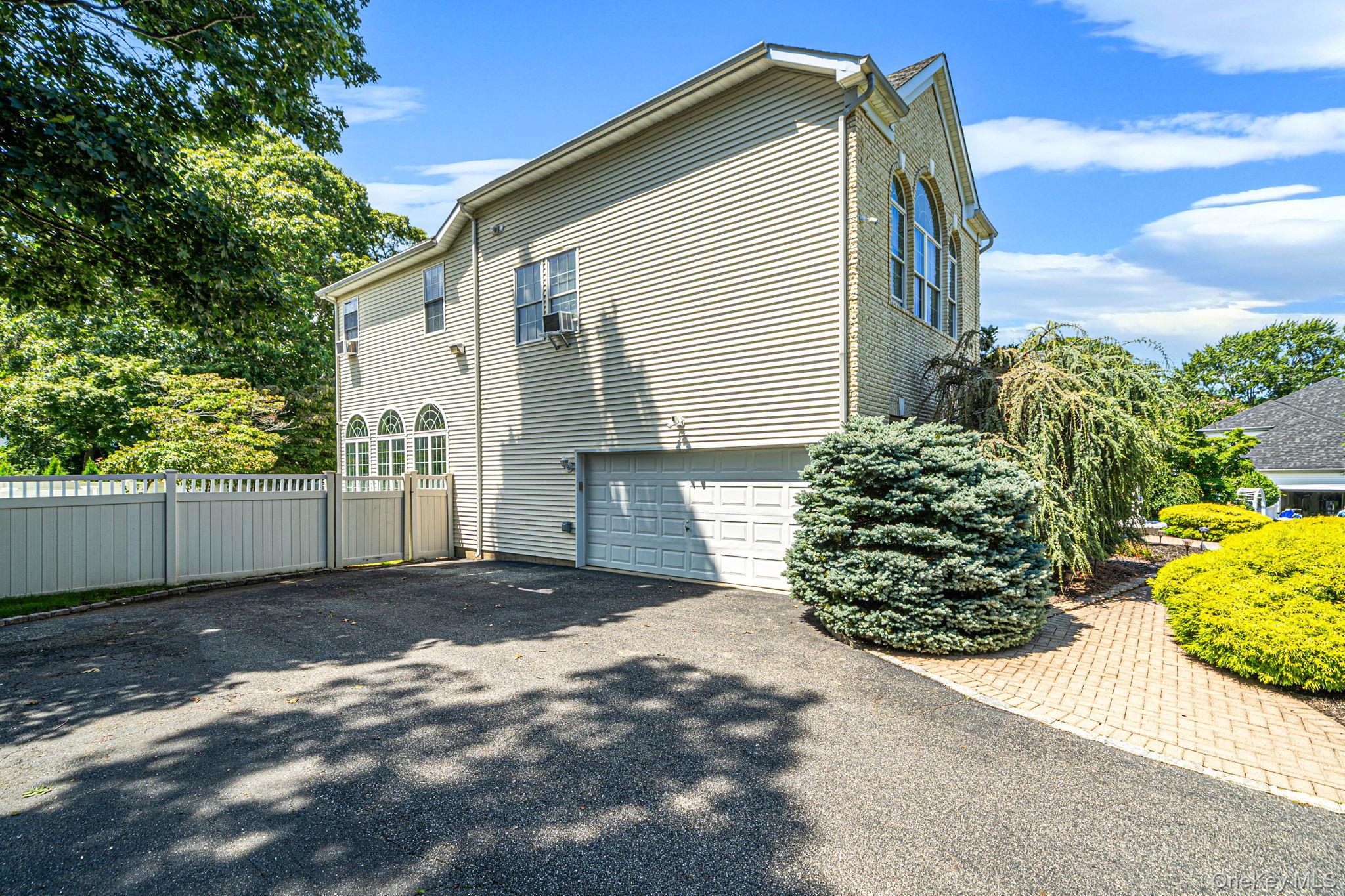 2 Hamilton Place Property Photo 4