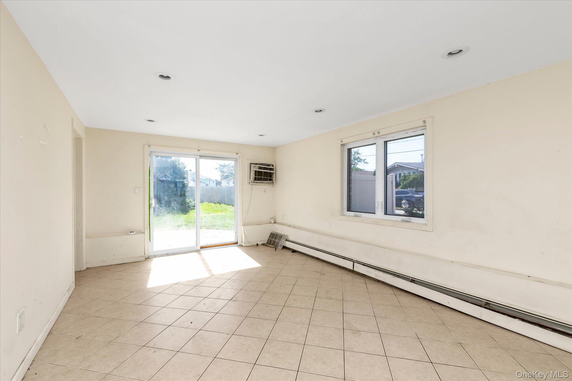2715 Short Street Property Photo 3
