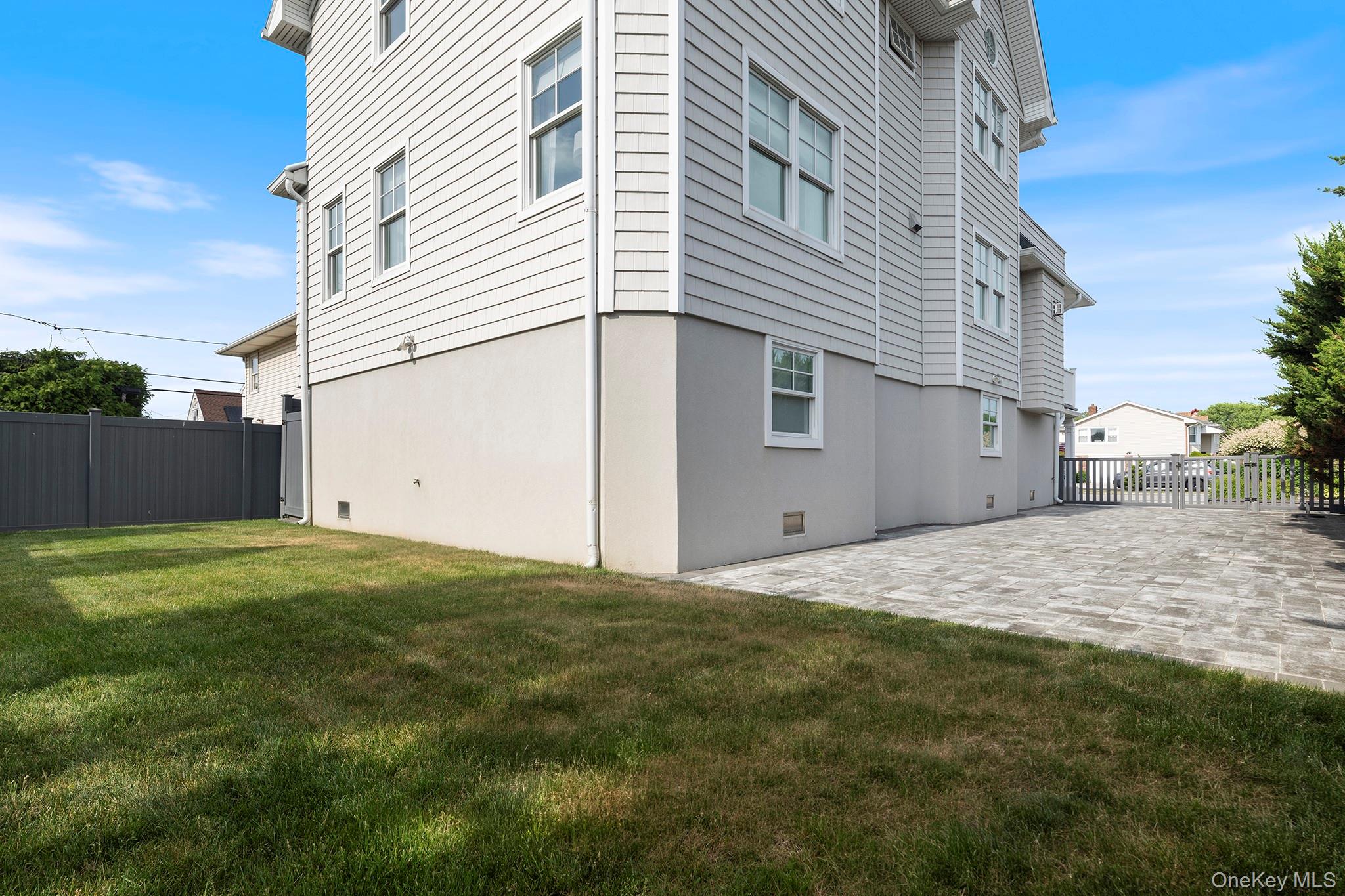 157 Washington Boulevard Property Photo 38