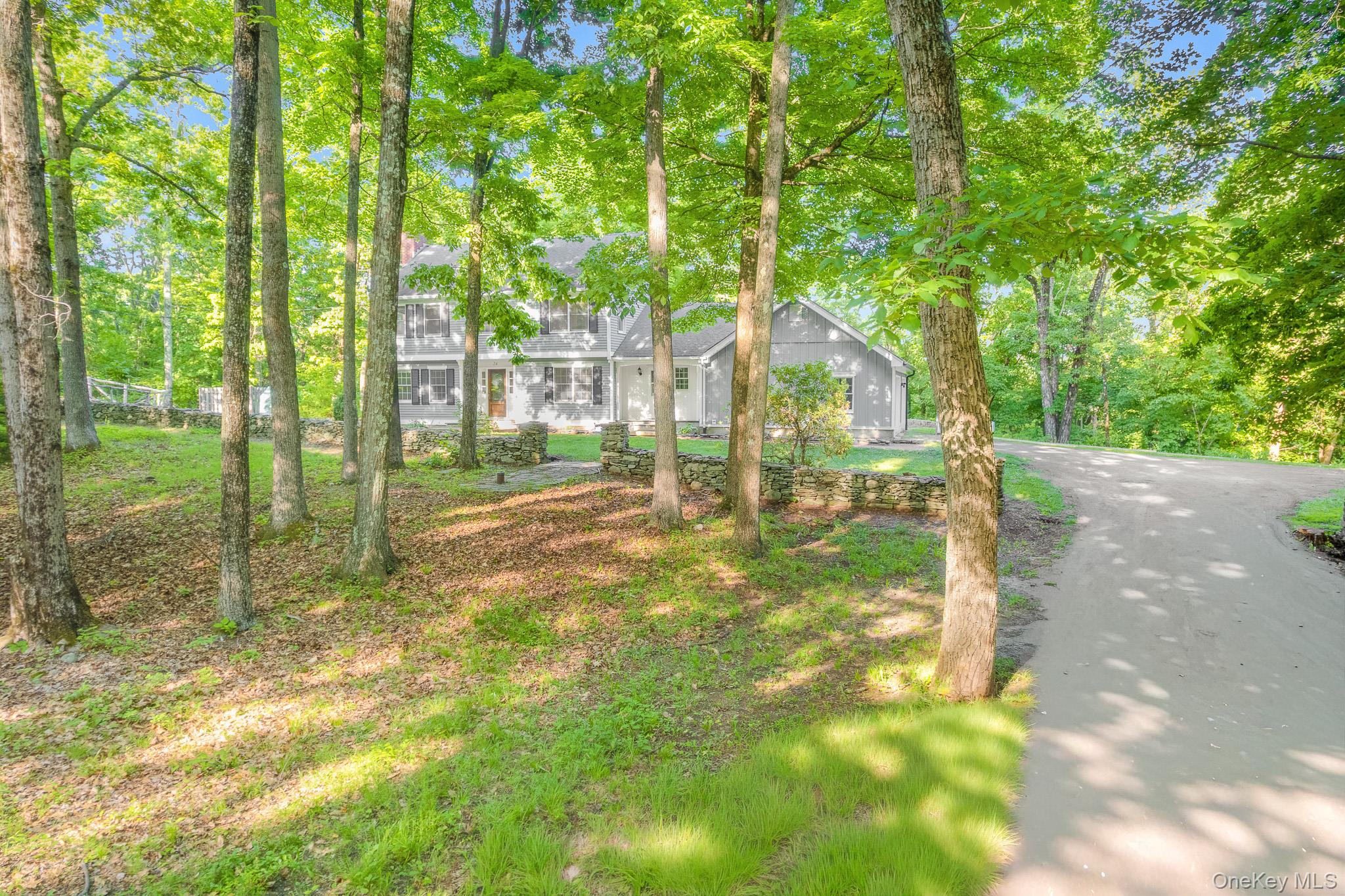 34 Contour Lane Property Photo 1