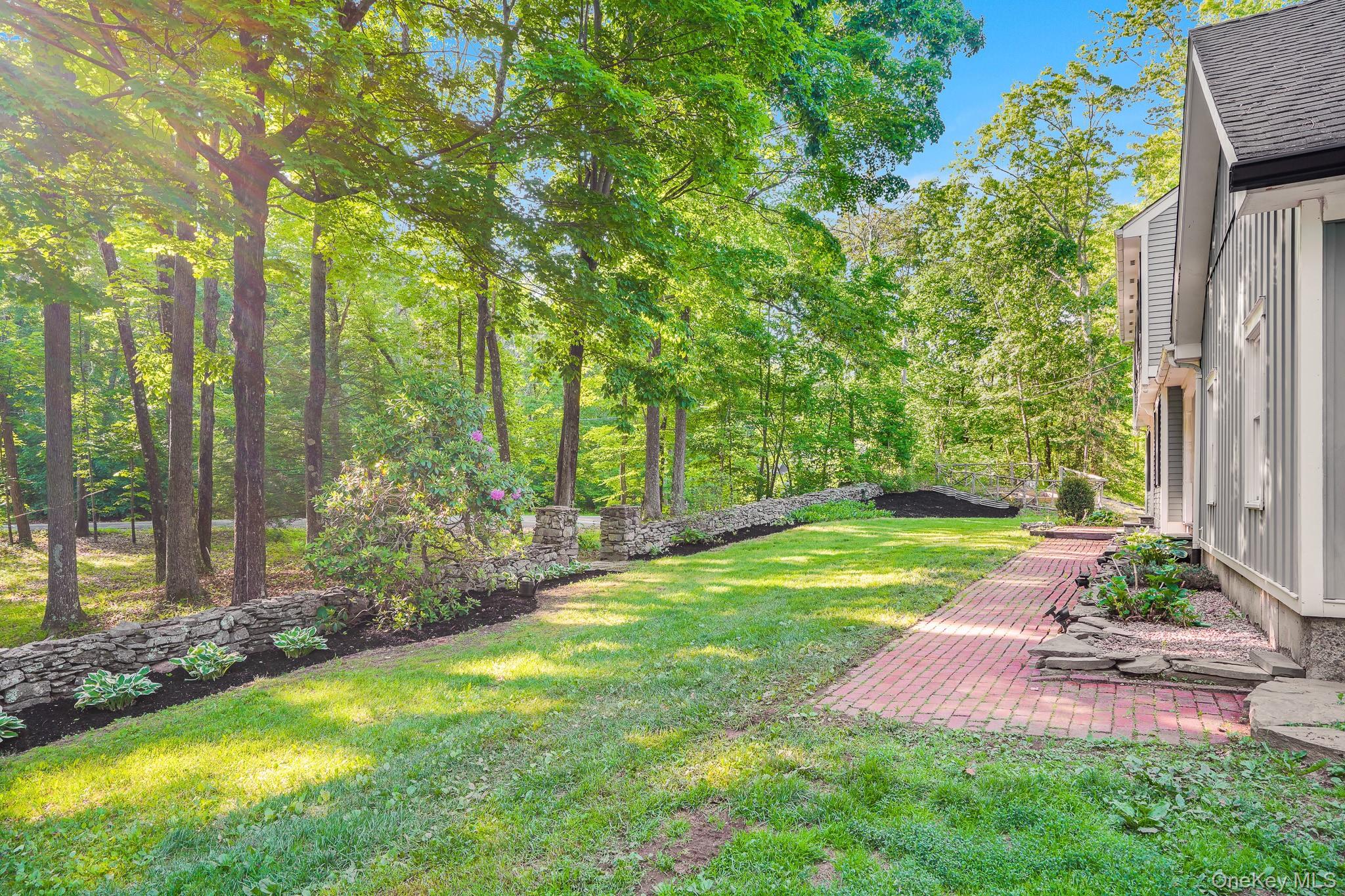 34 Contour Lane Property Photo 32