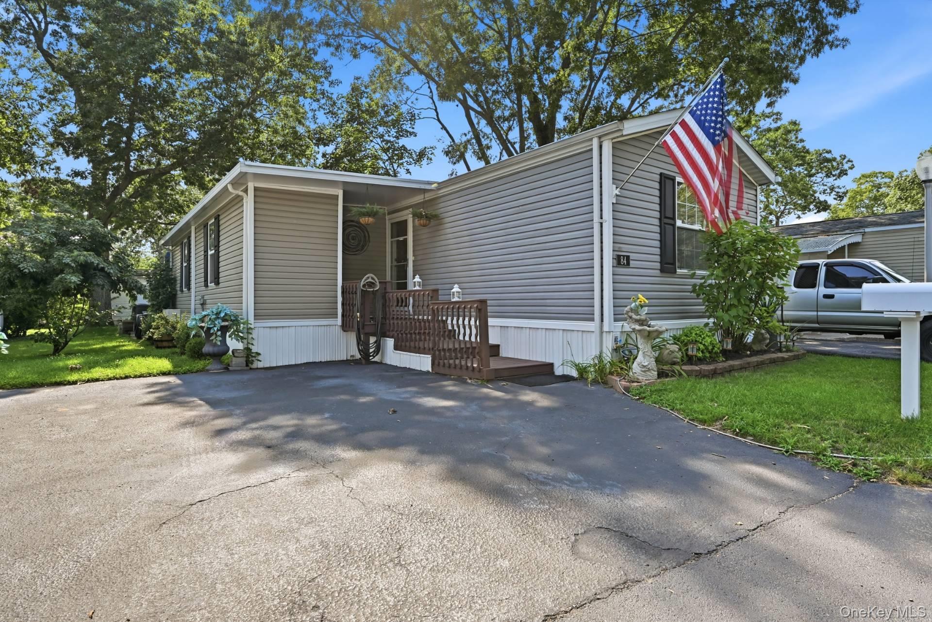 37 Hubbard Avenue 84 Property Photo 2
