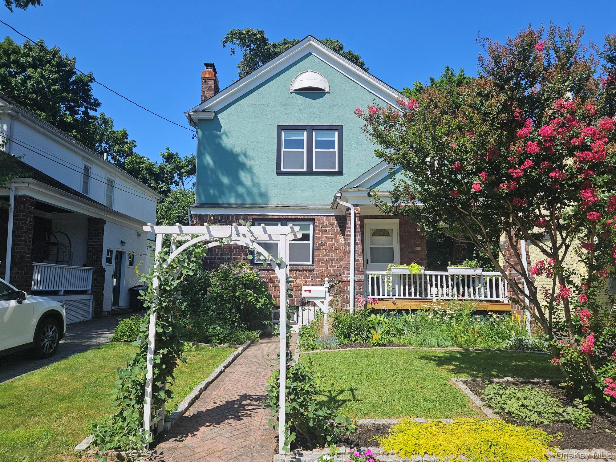 48 Hillview Avenue Property Photo 1