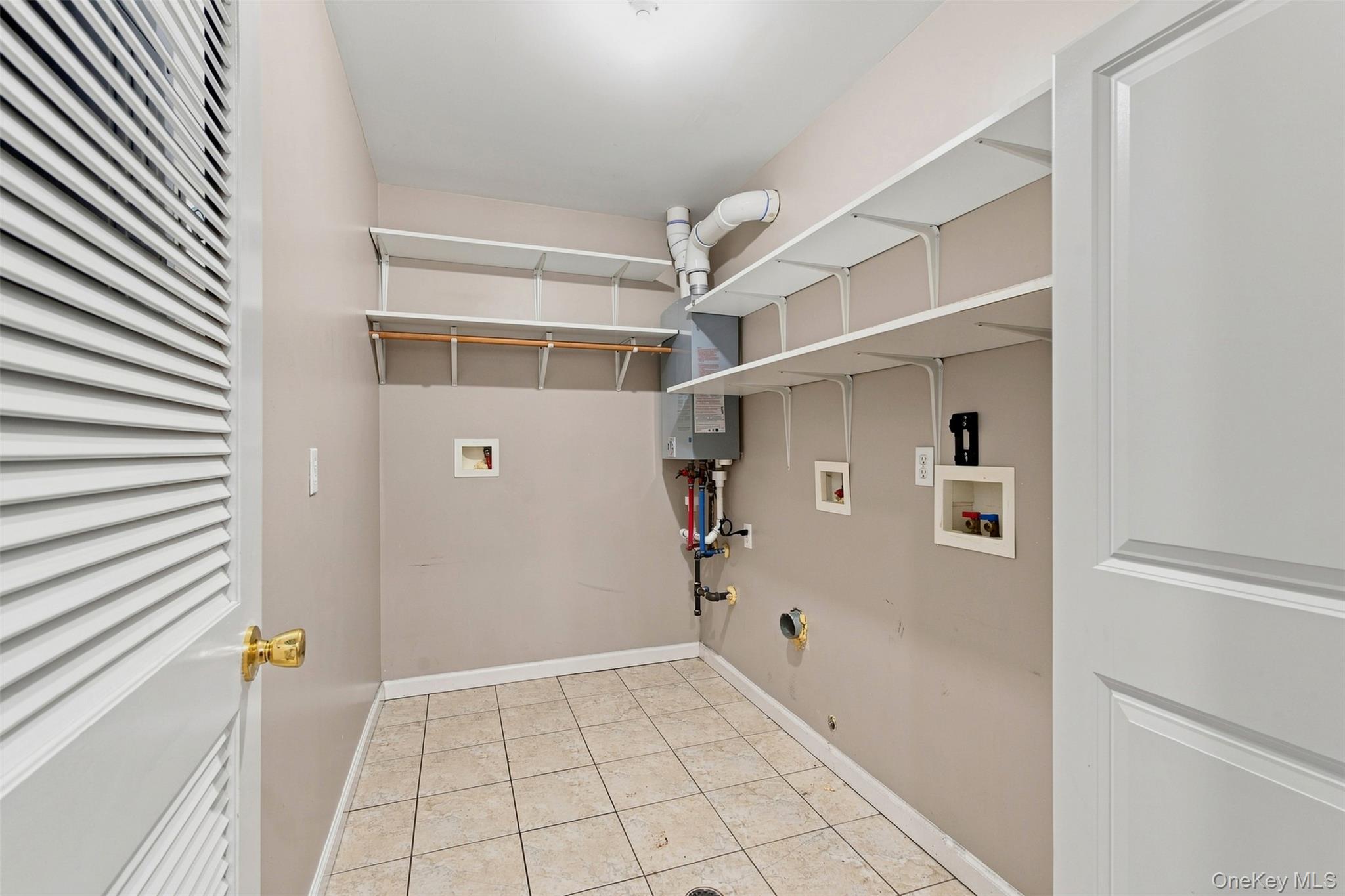 7 Elm Street 112 Property Photo 22