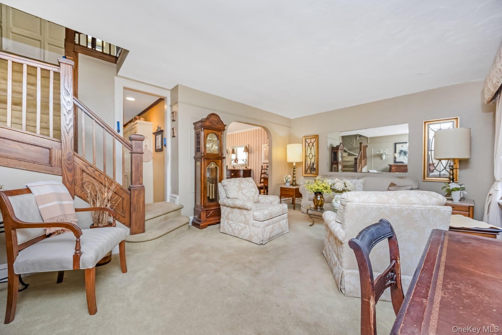 65-30 78th Street Property Photo 4