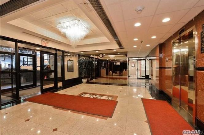 92-29 Queens Boulevard 16h Property Photo 5