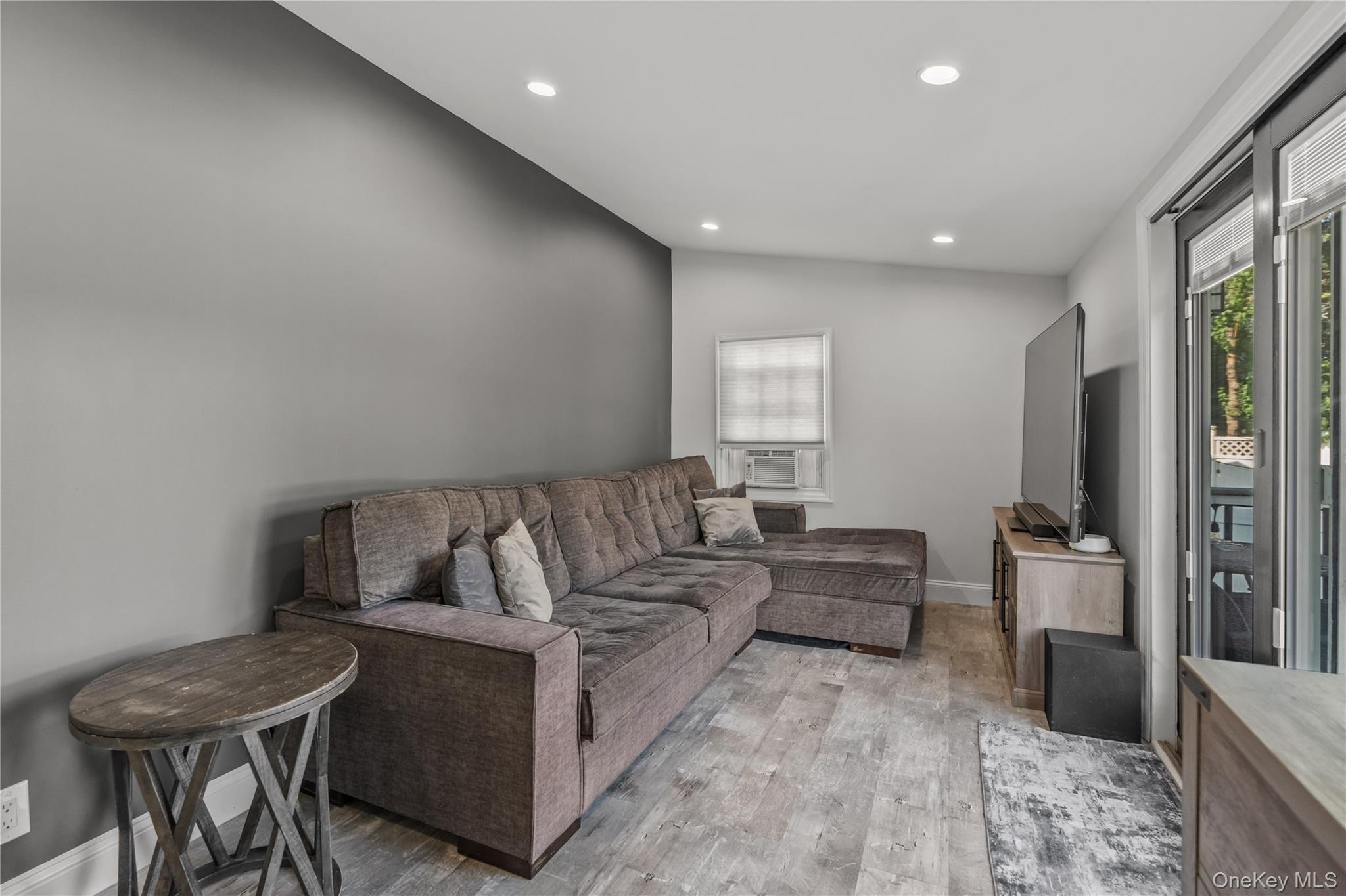 2 Meadow Lane Property Photo 15