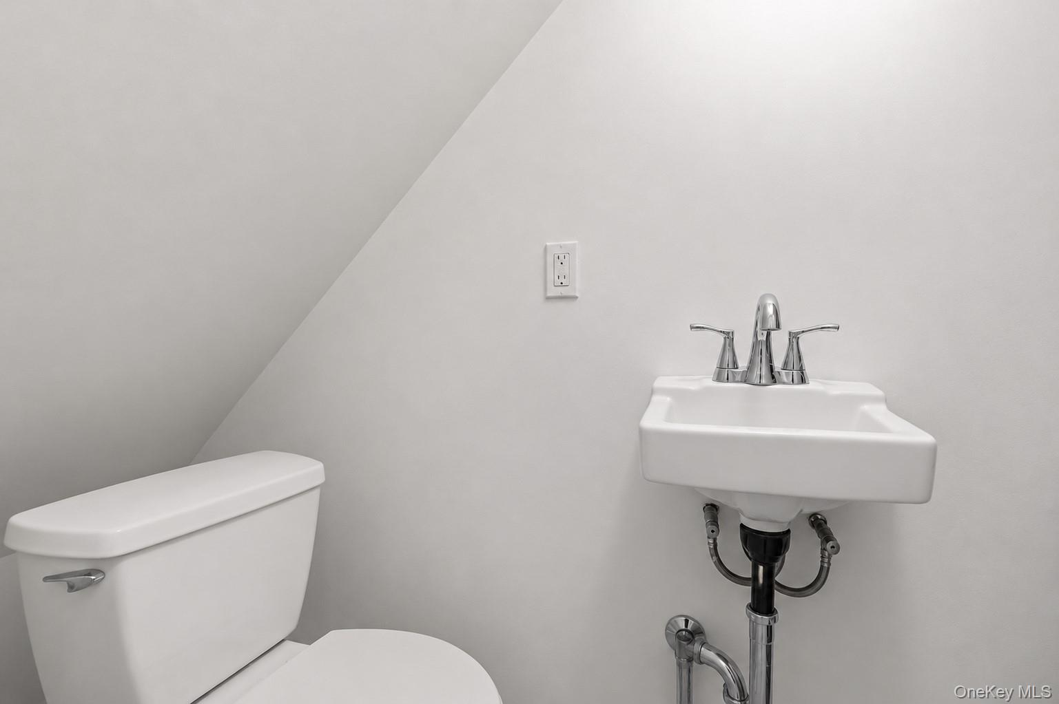 2 Meadow Lane Property Photo 19