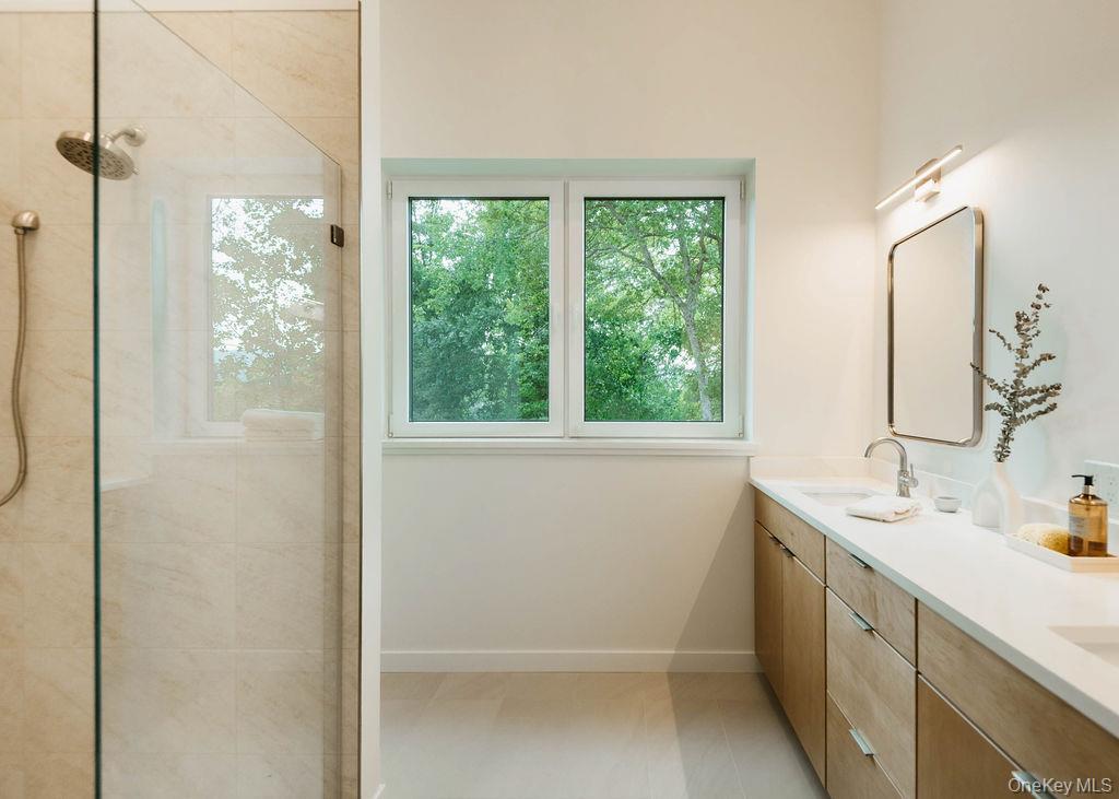 10 A Cooper Street Property Photo 22