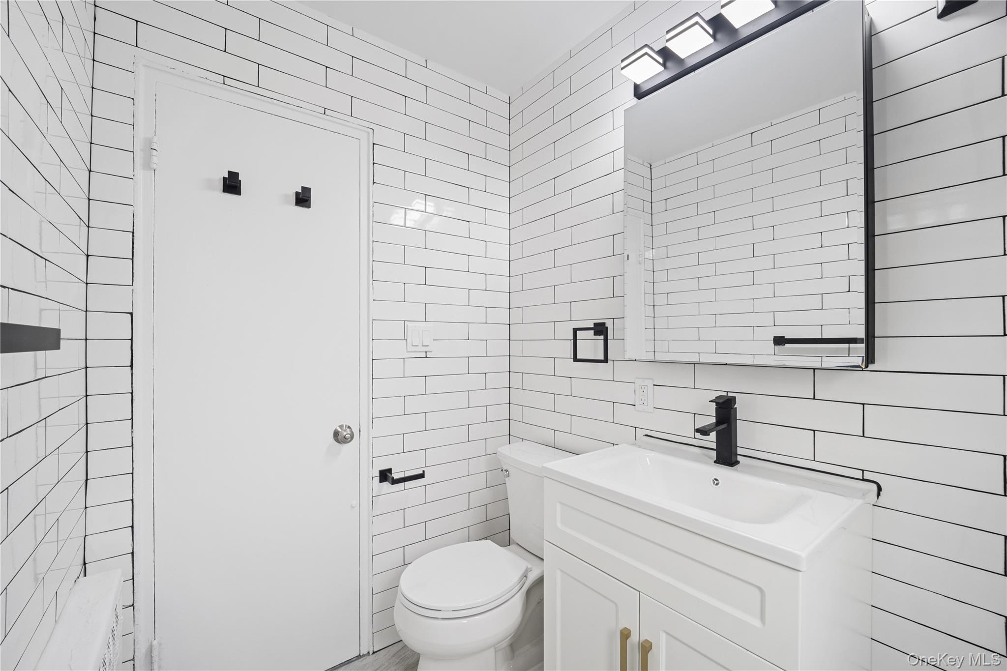 226-29 Manor Road #2 Property Photo 16