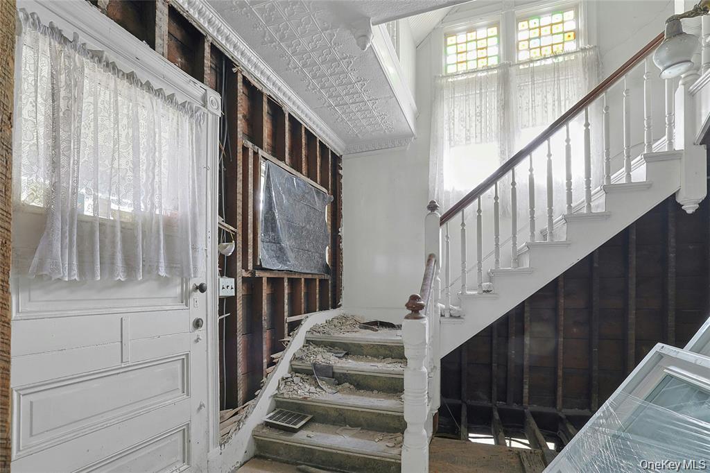 25 E Broome Street Property Photo 8