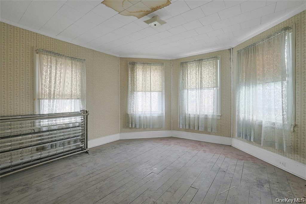 25 E Broome Street Property Photo 11