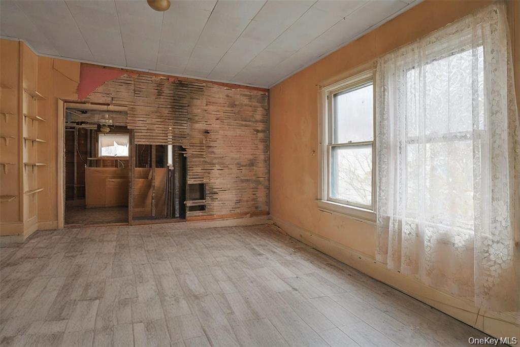 25 E Broome Street Property Photo 13