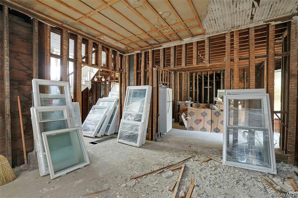 25 E Broome Street Property Photo 18