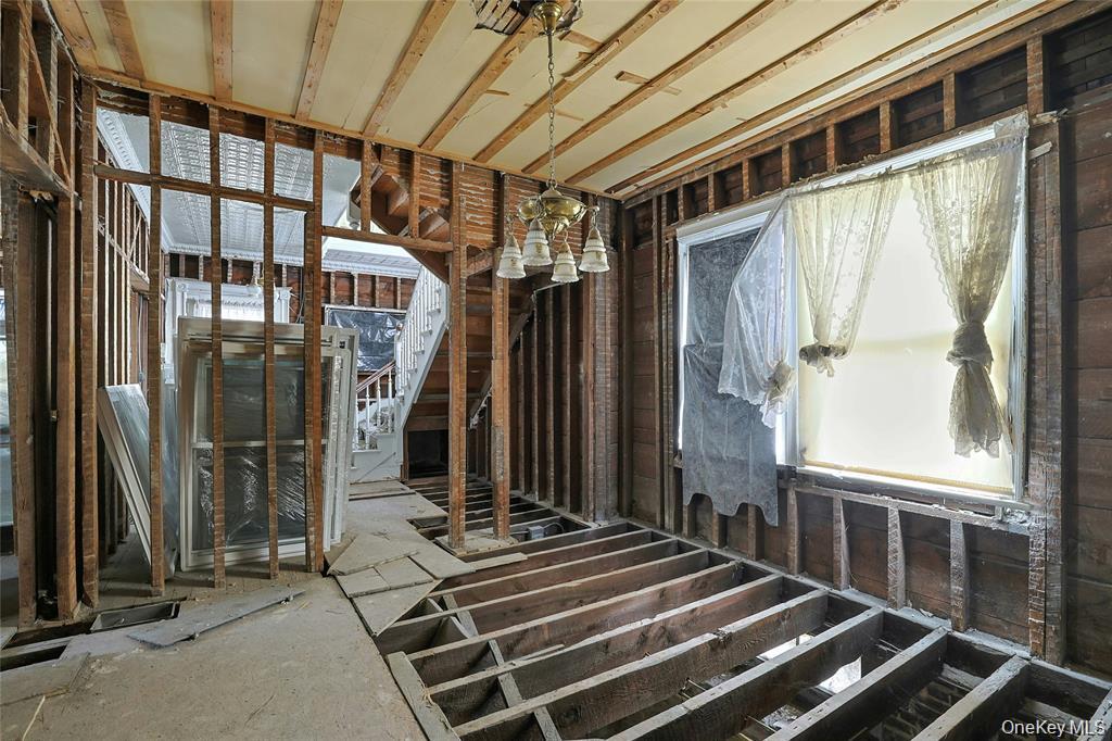 25 E Broome Street Property Photo 22