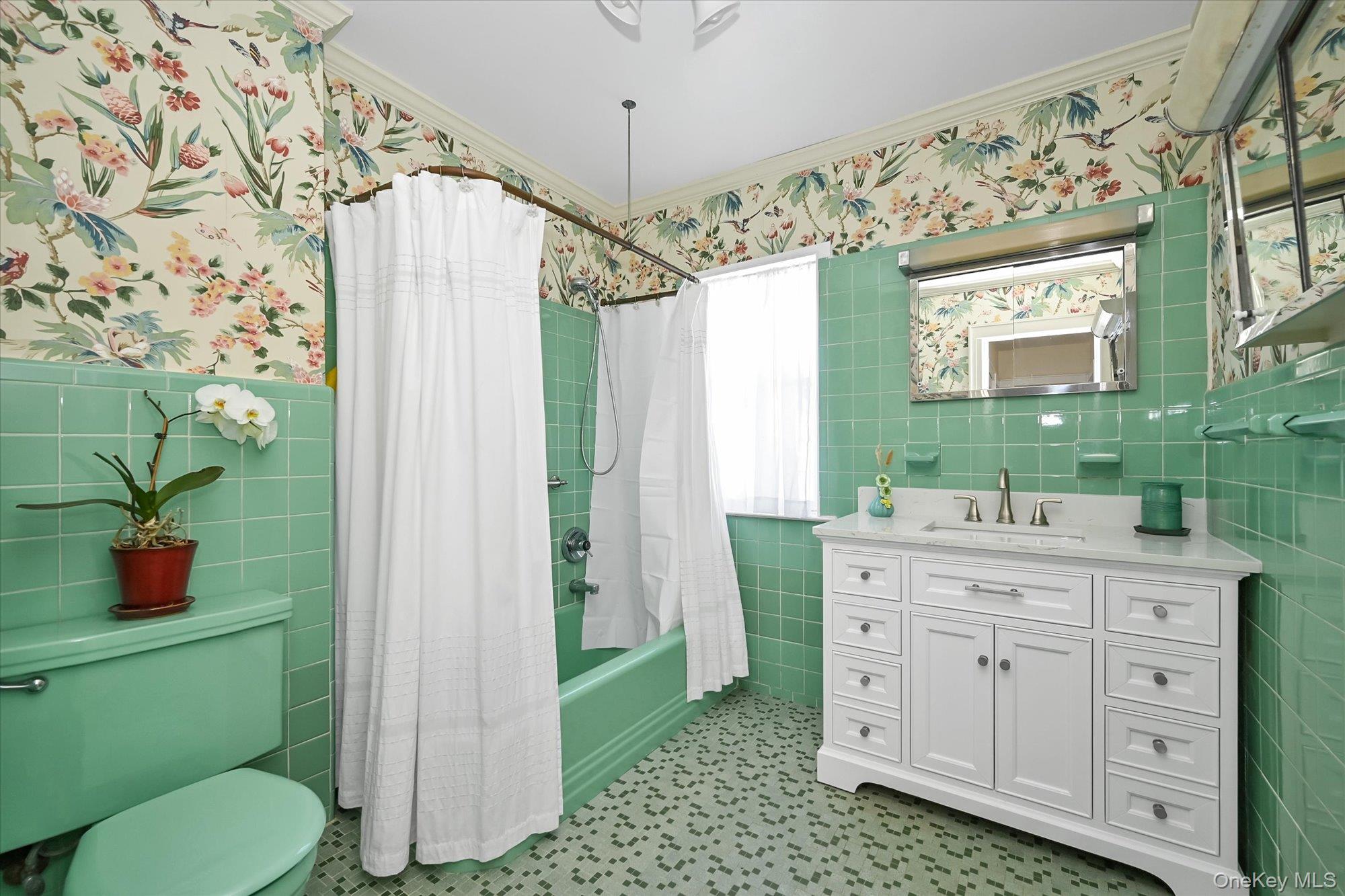 236-11 Seward Avenue Property Photo 16