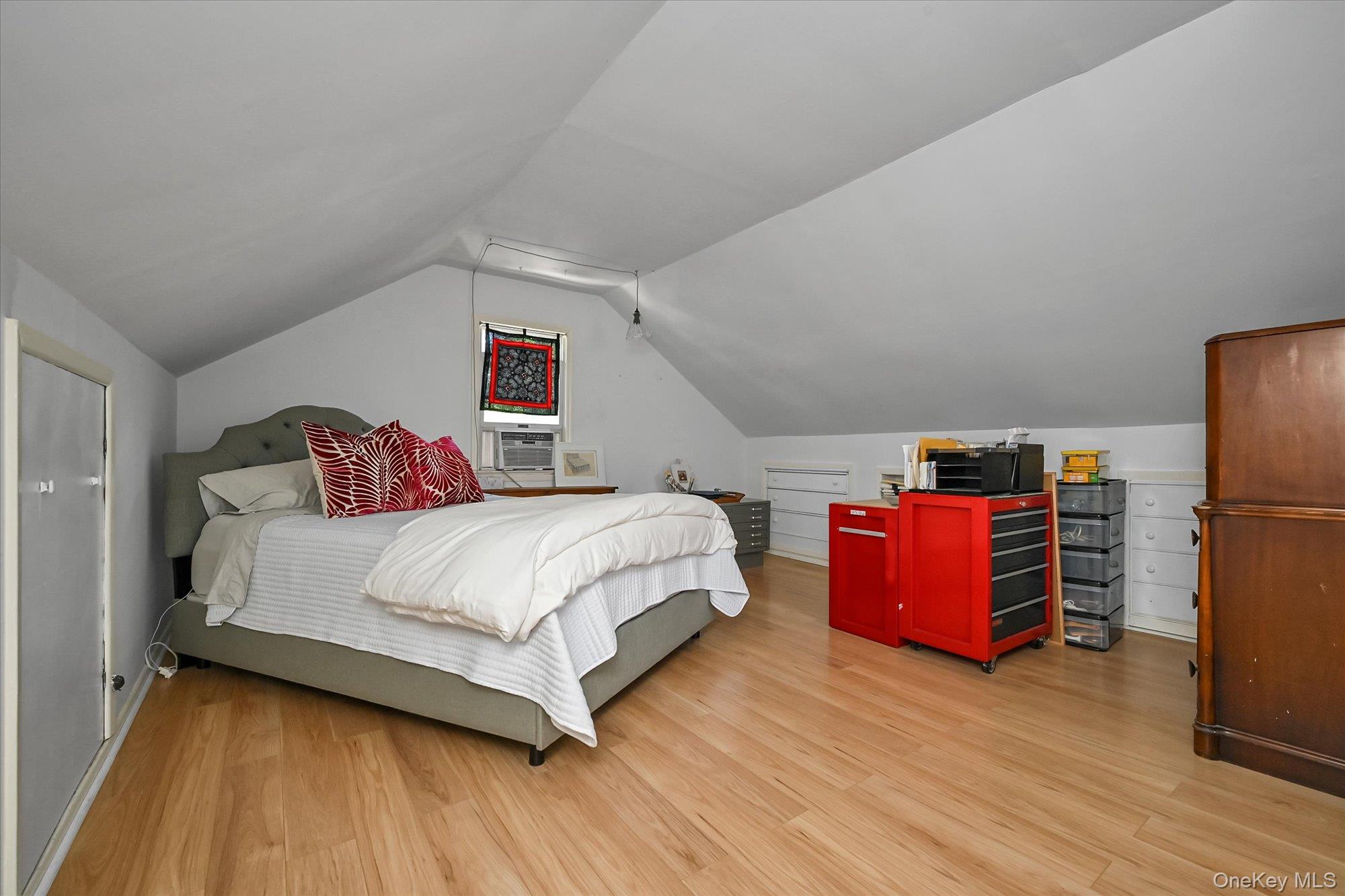 236-11 Seward Avenue Property Photo 17