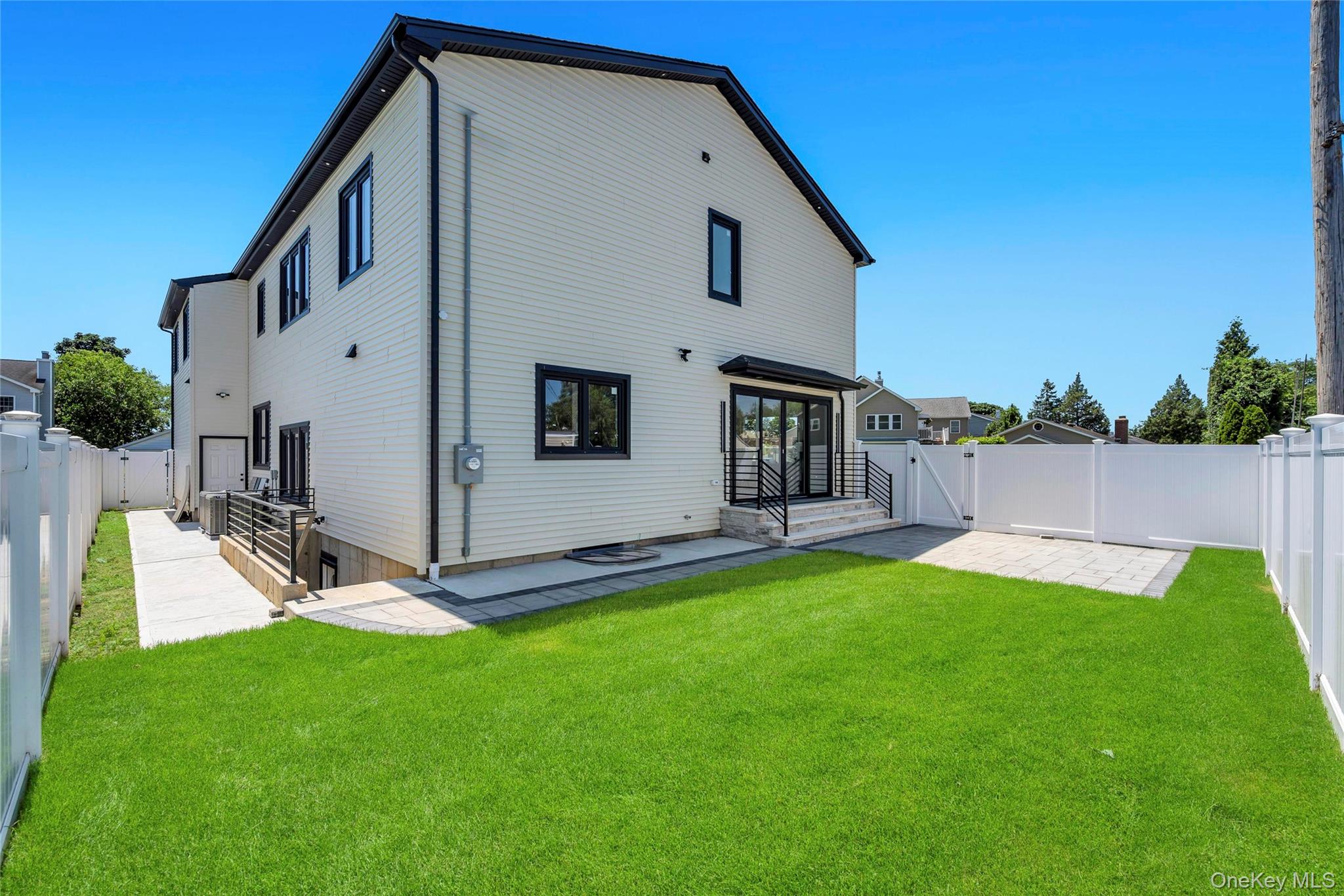 2497 Balsam Avenue Property Photo 42