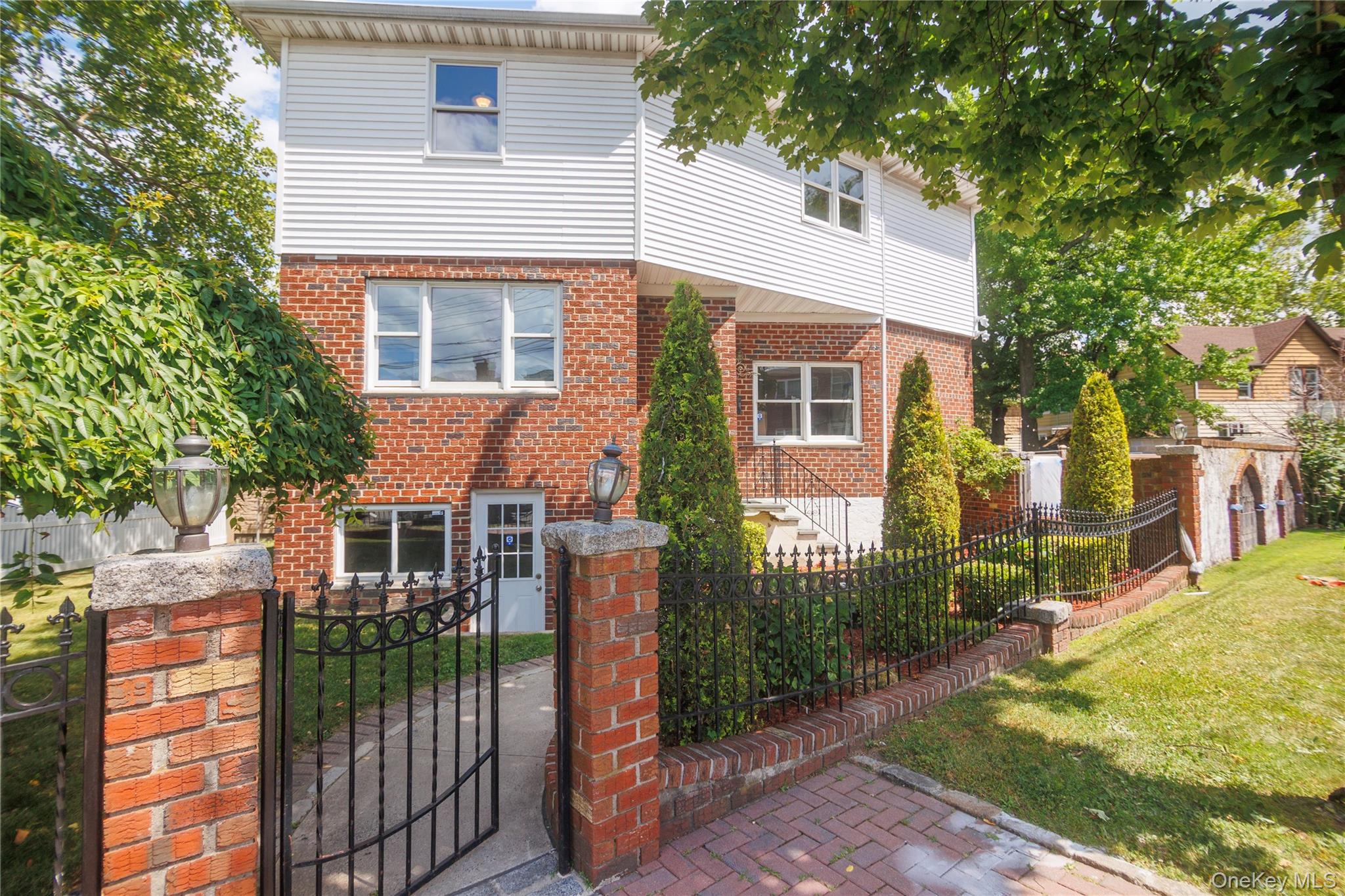 1340 Siegfried Place Property Photo 1