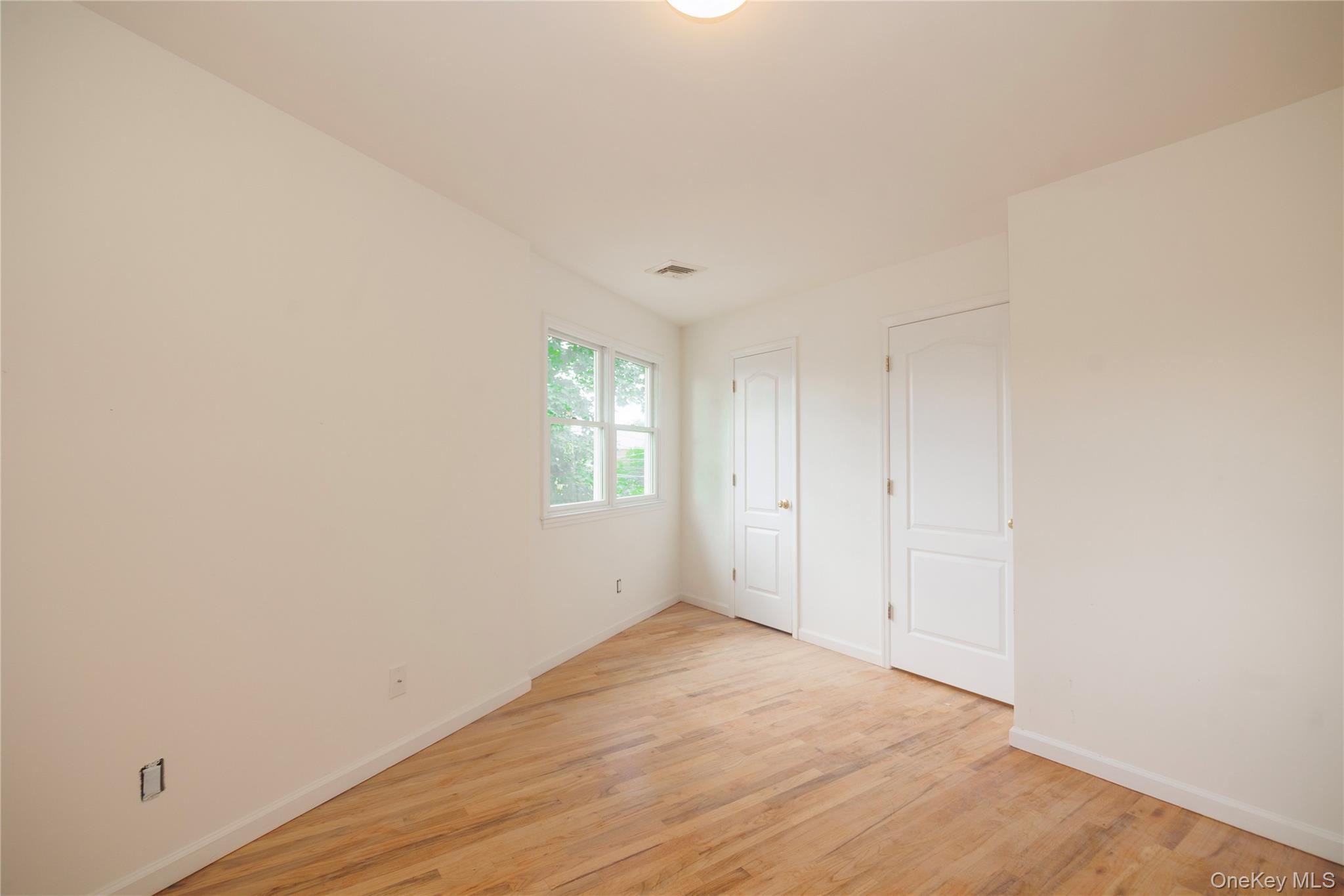 1340 Siegfried Place Property Photo 8