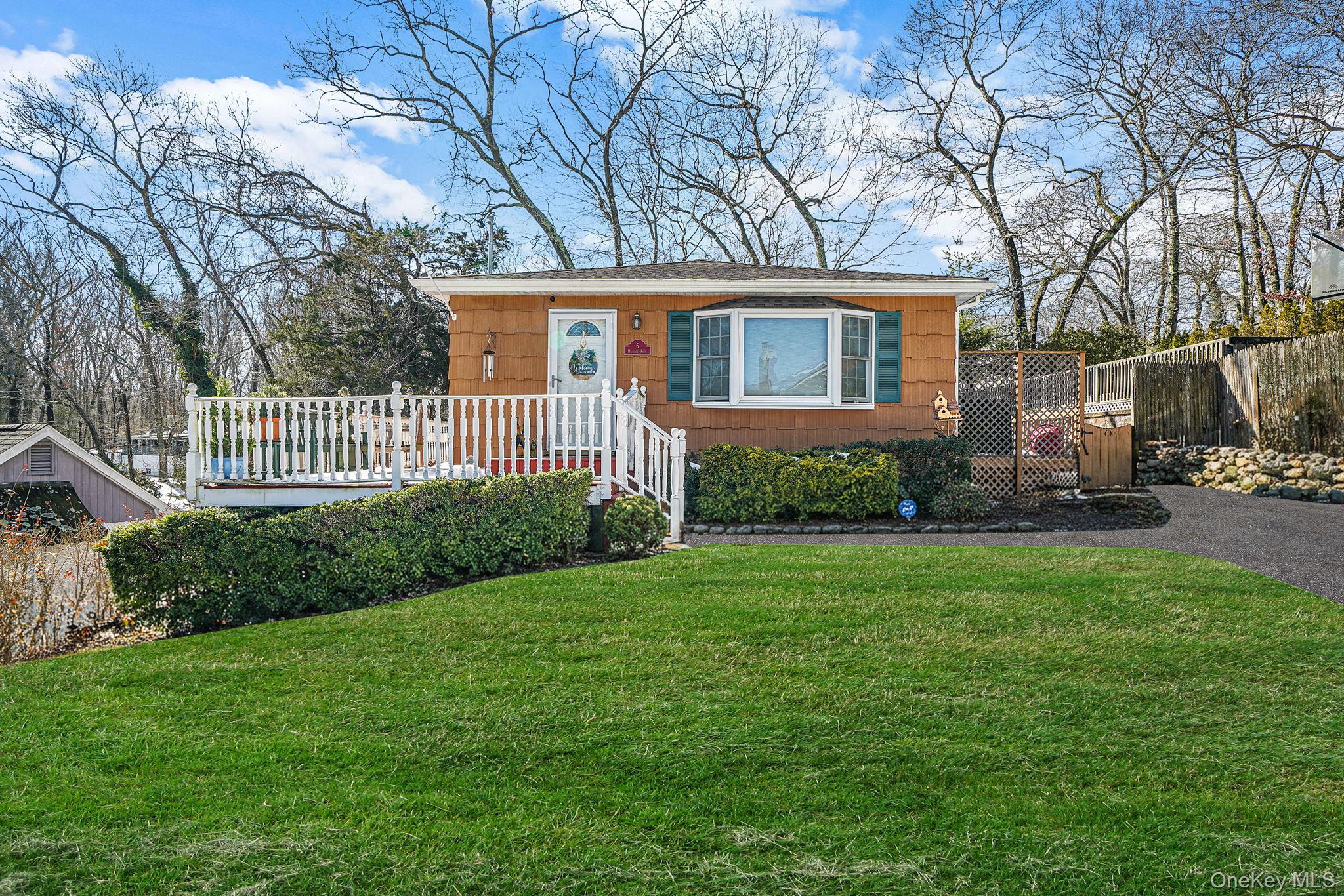 6 Hillside Road Property Photo 1