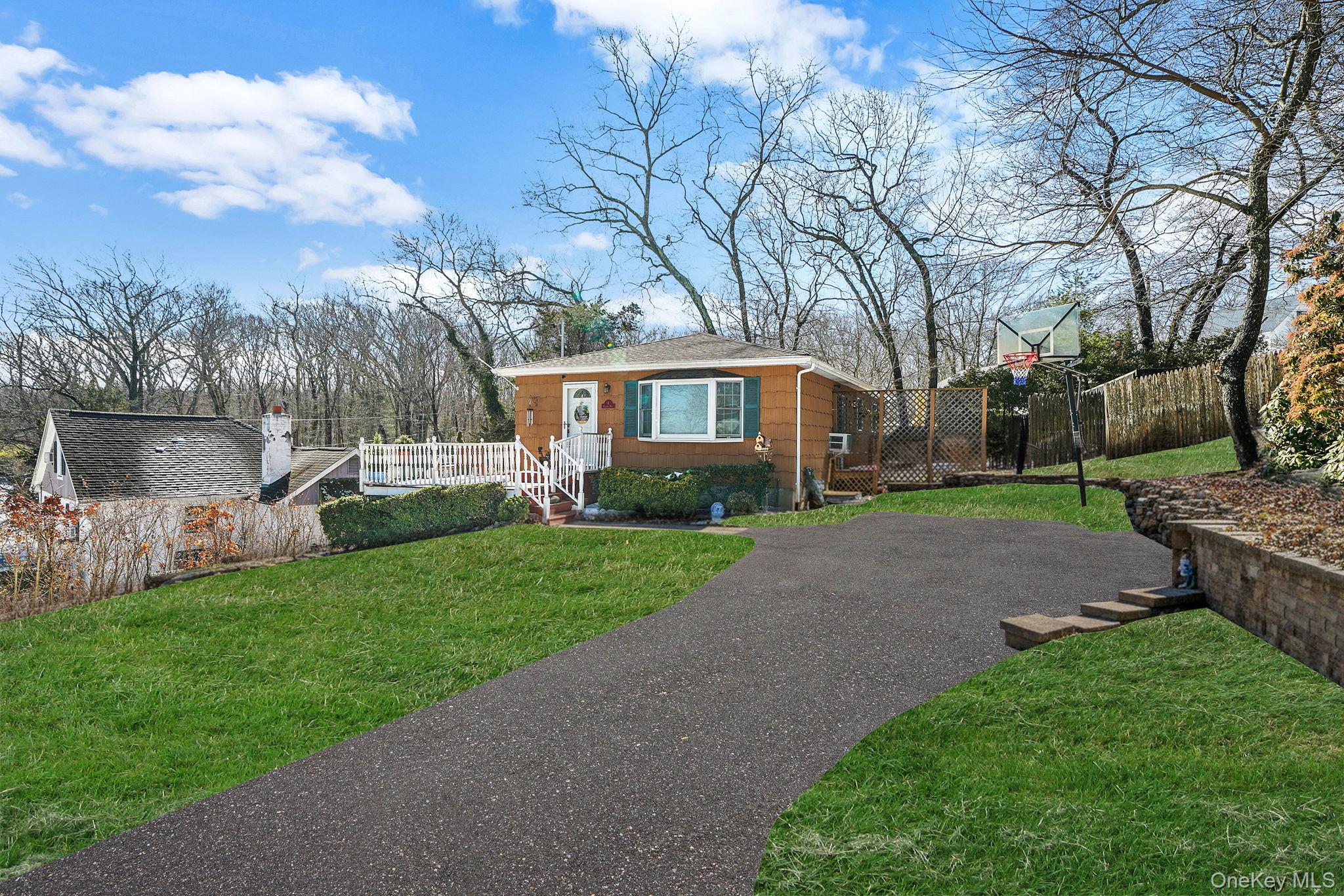 6 Hillside Road Property Photo 3