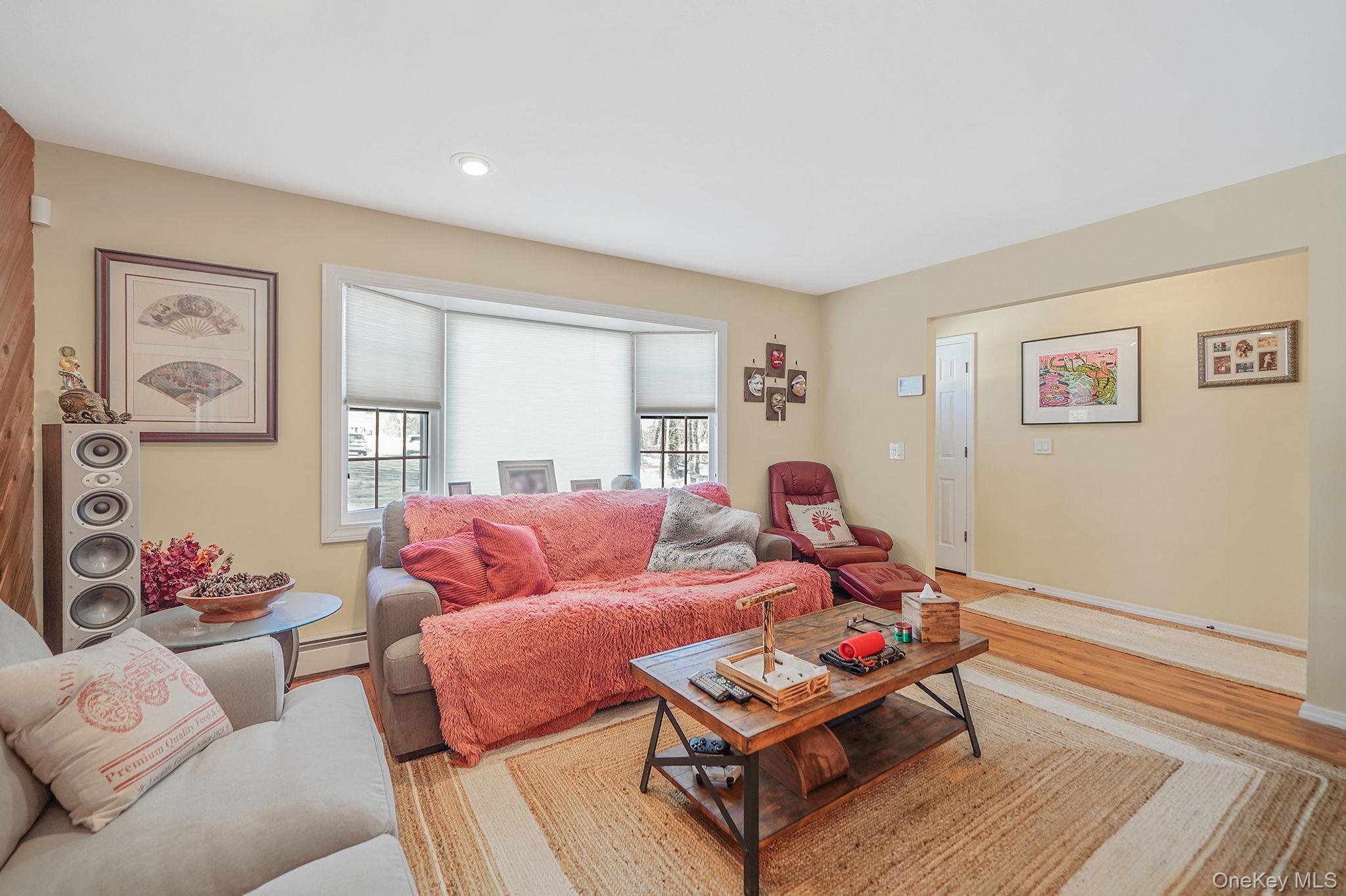 6 Hillside Road Property Photo 5