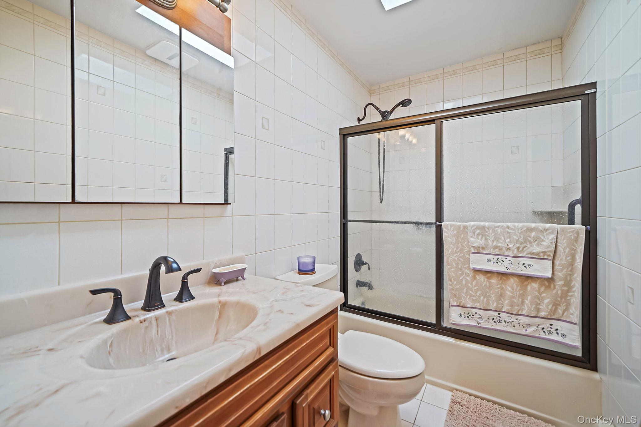 6 Hillside Road Property Photo 12
