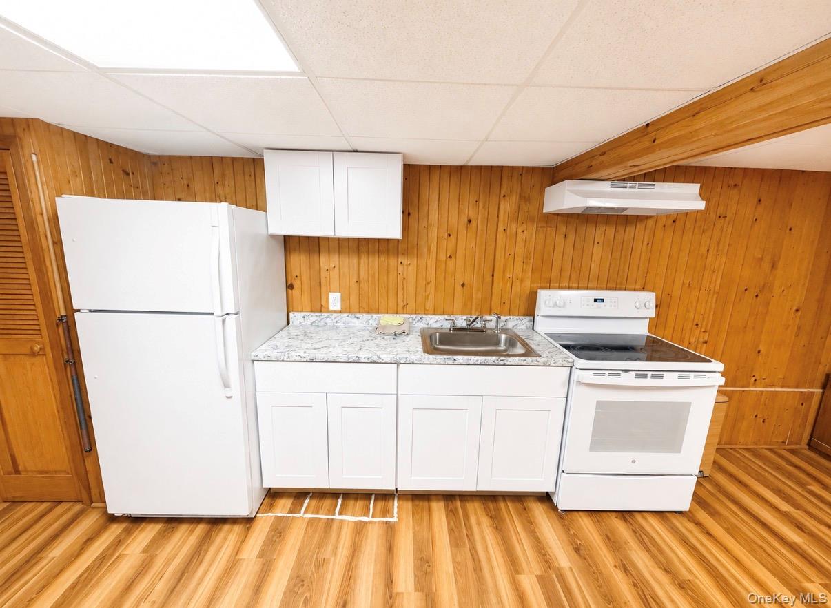 6 Hillside Road Property Photo 19