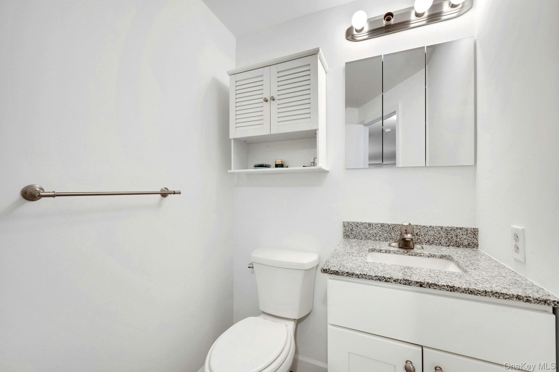 492 N Broadway 10 Property Photo 14