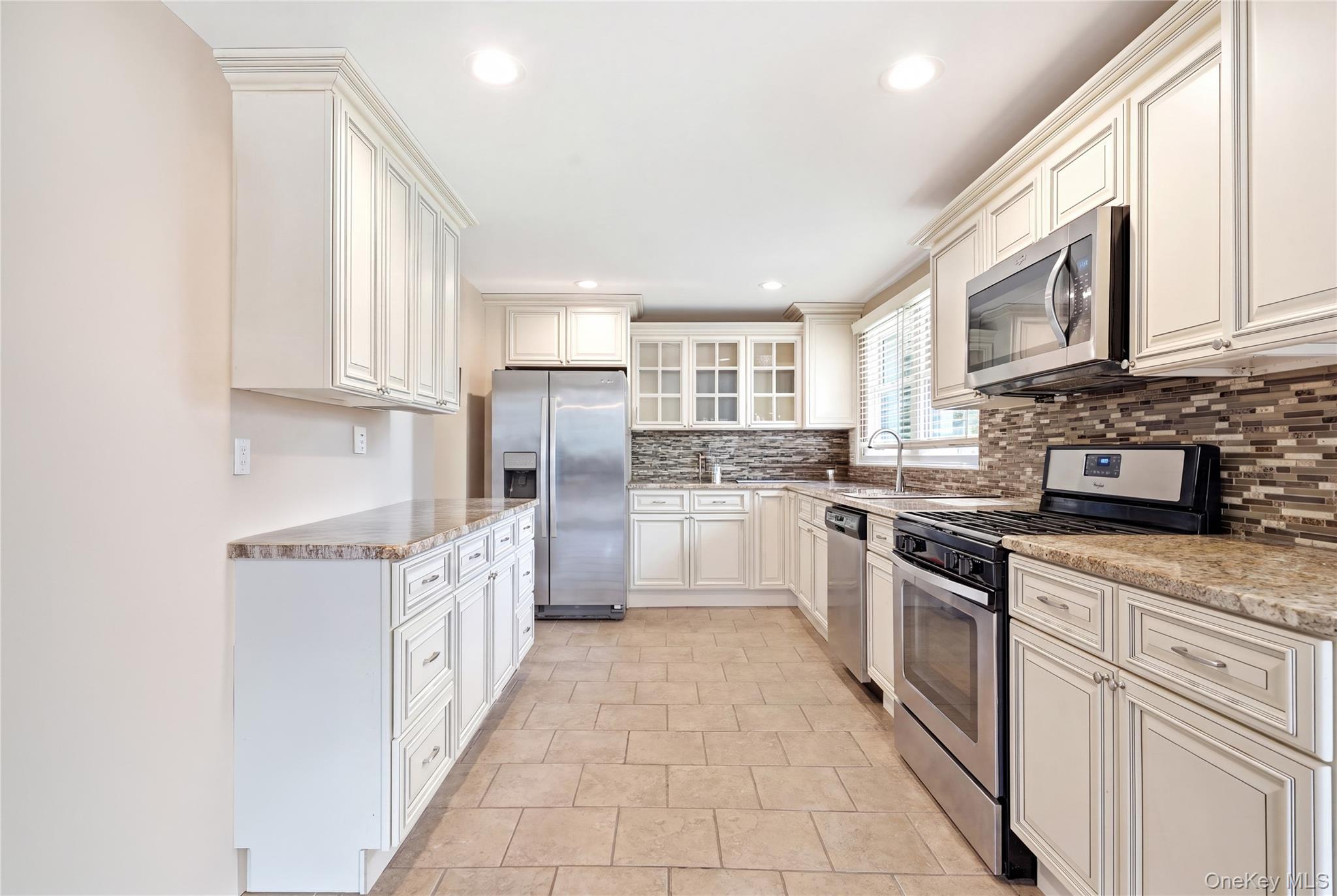 414 Potter Boulevard Property Photo 25