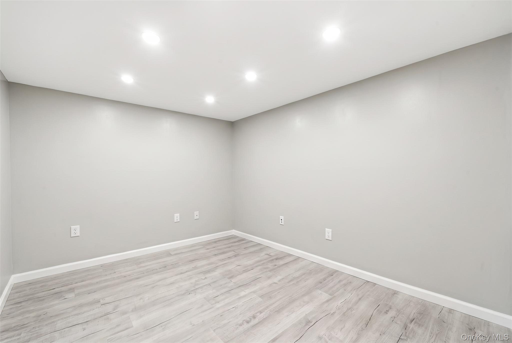 414 Potter Boulevard Property Photo 41