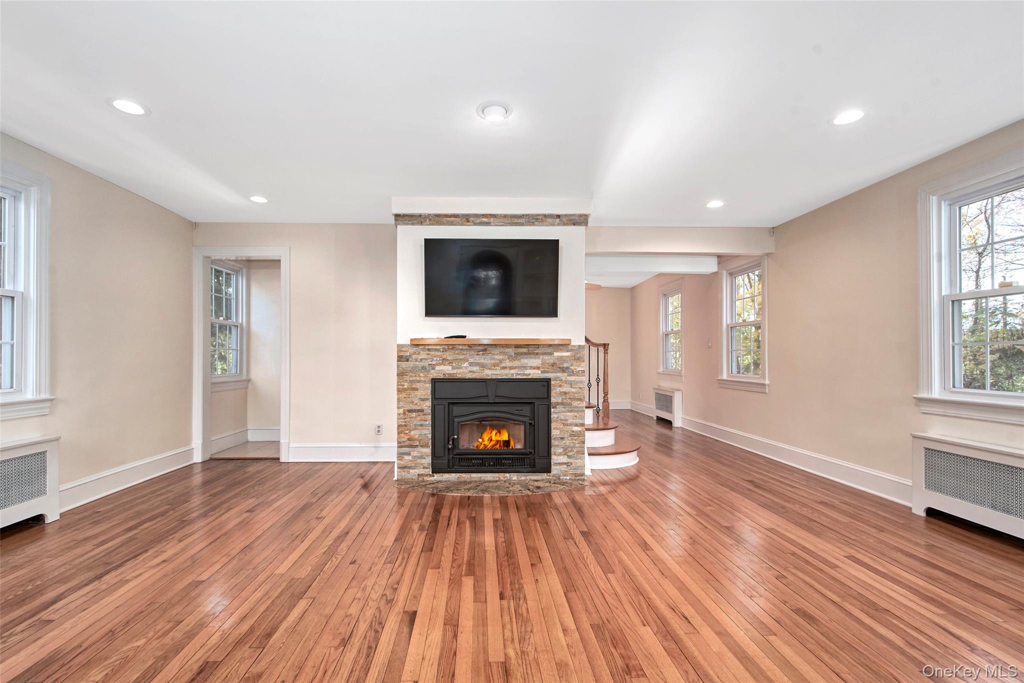 17 Haven Avenue Property Photo 3