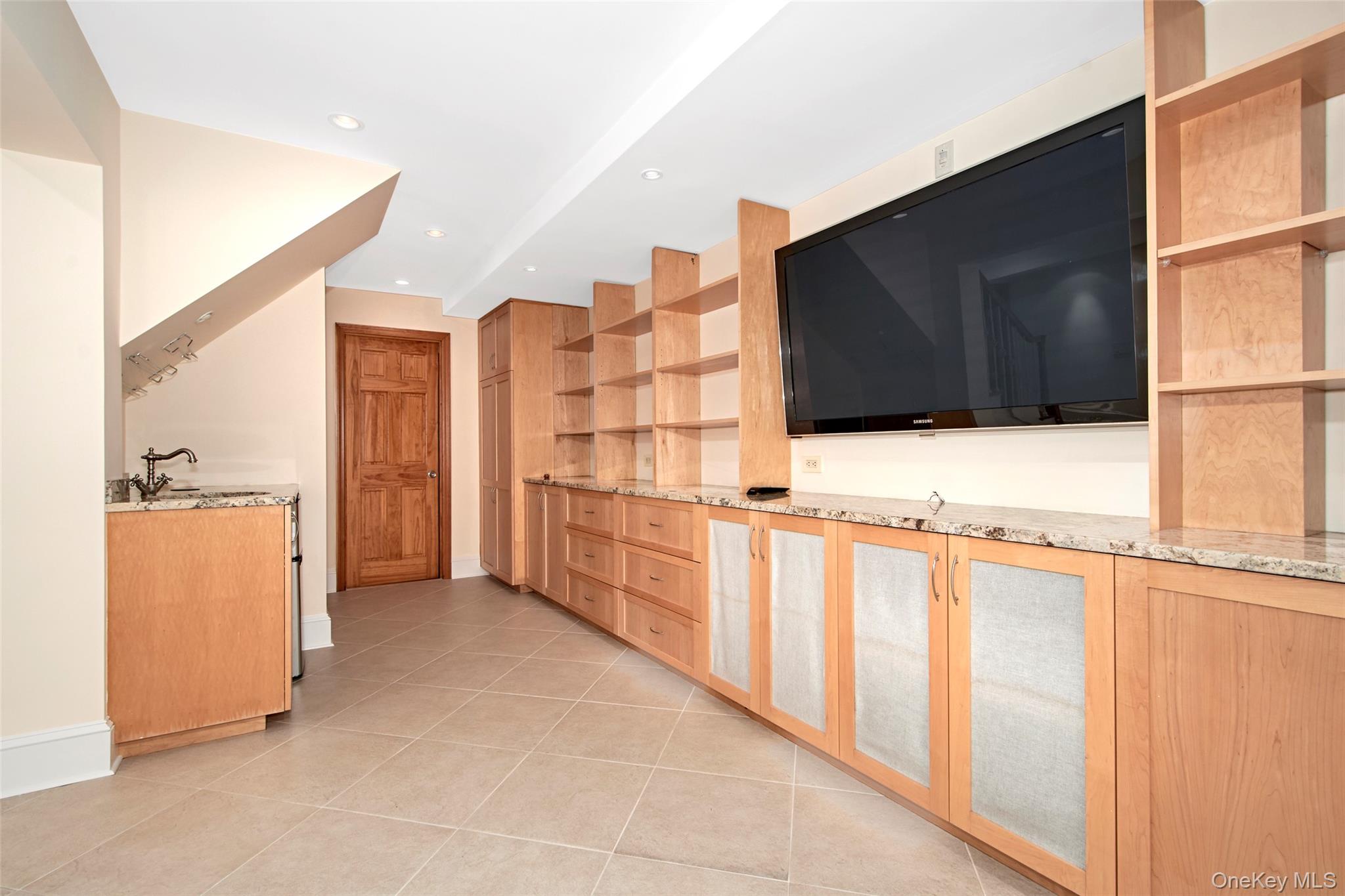 17 Haven Avenue Property Photo 21
