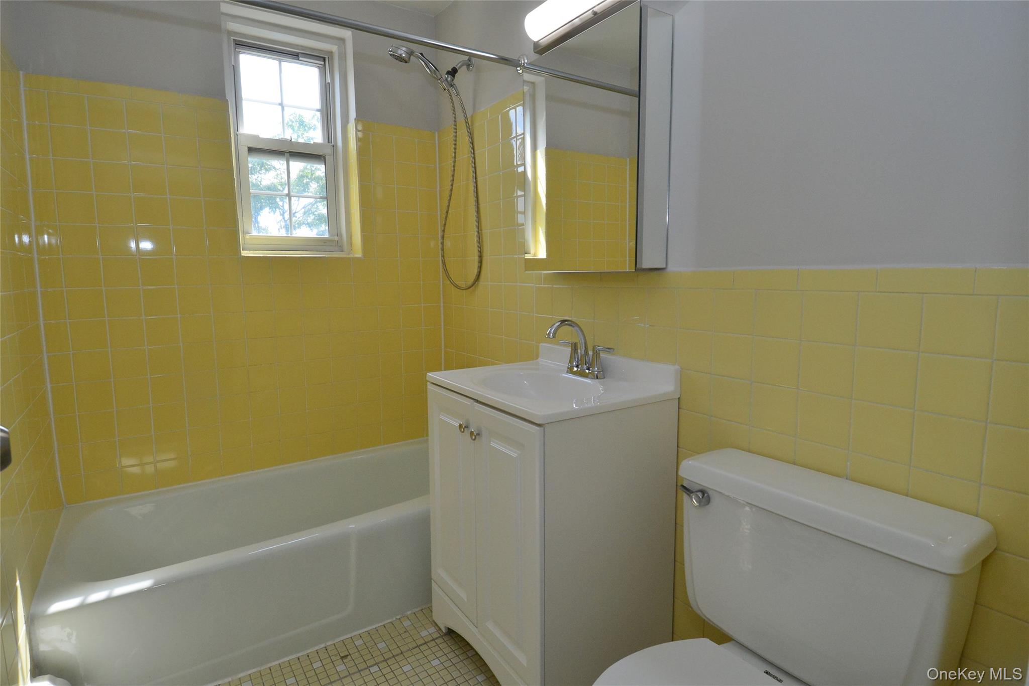 1 Consulate Drive 3k Property Photo 15