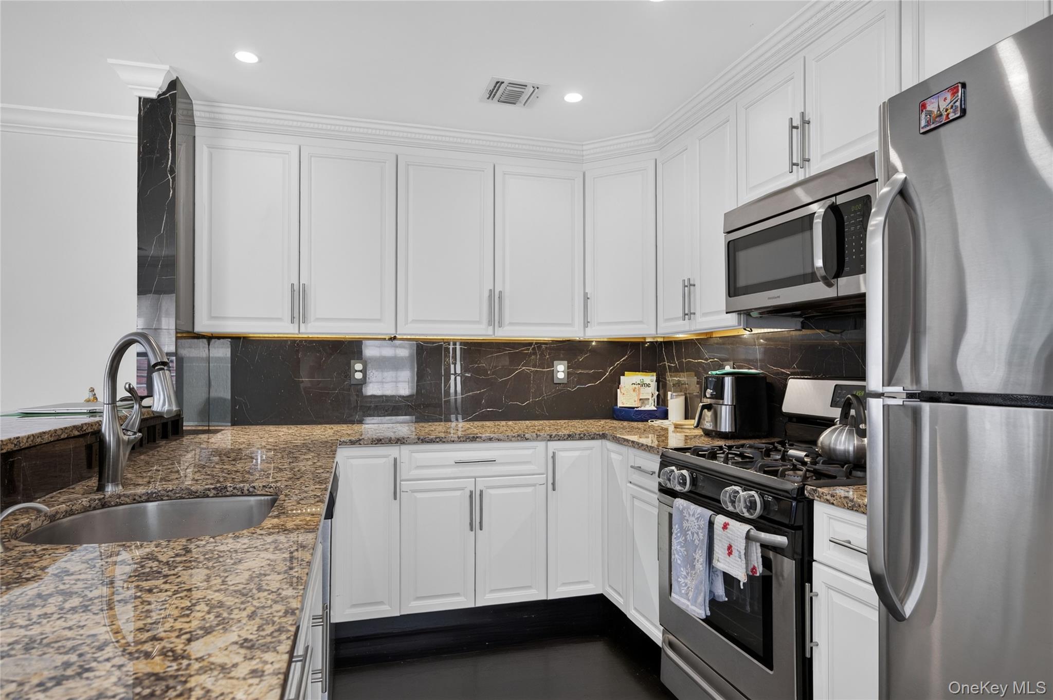 1 Koch Place Property Photo 10