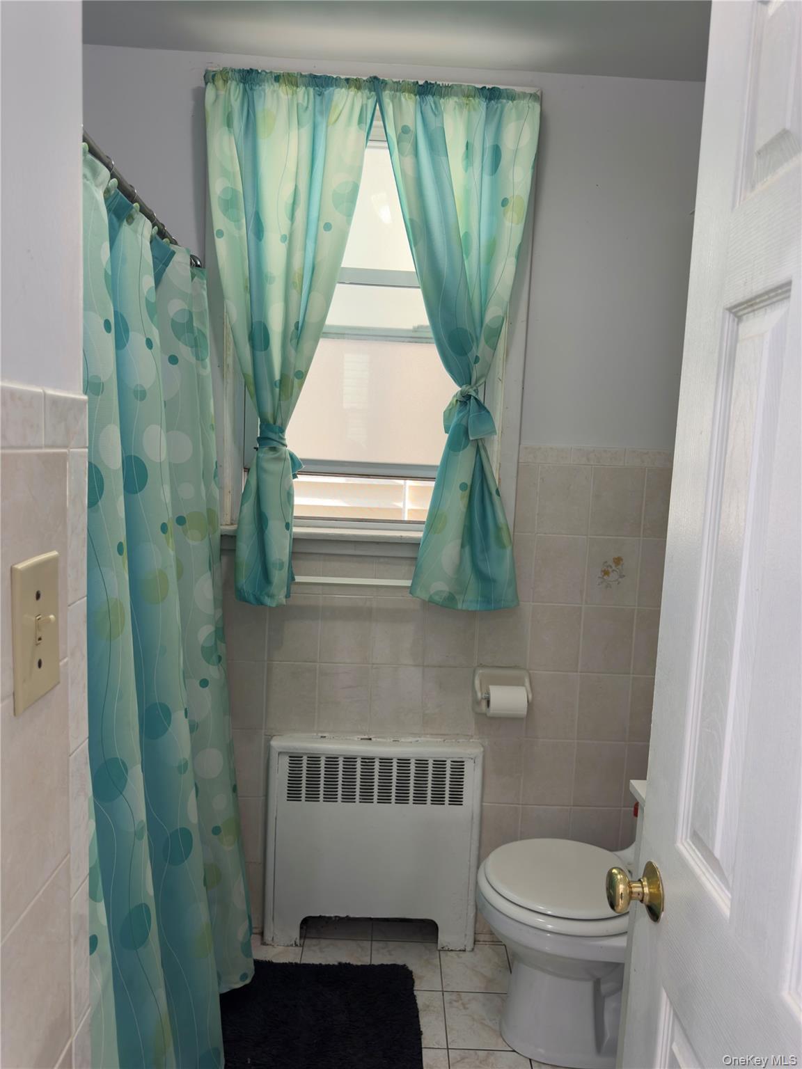 2042 Colonial Avenue Property Photo 10
