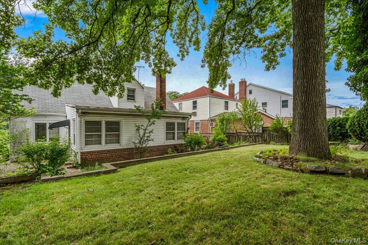 80-59 208th Street Property Photo 5
