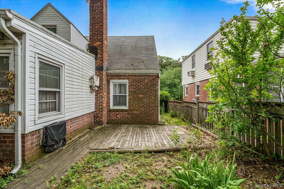 80-59 208th Street Property Photo 6